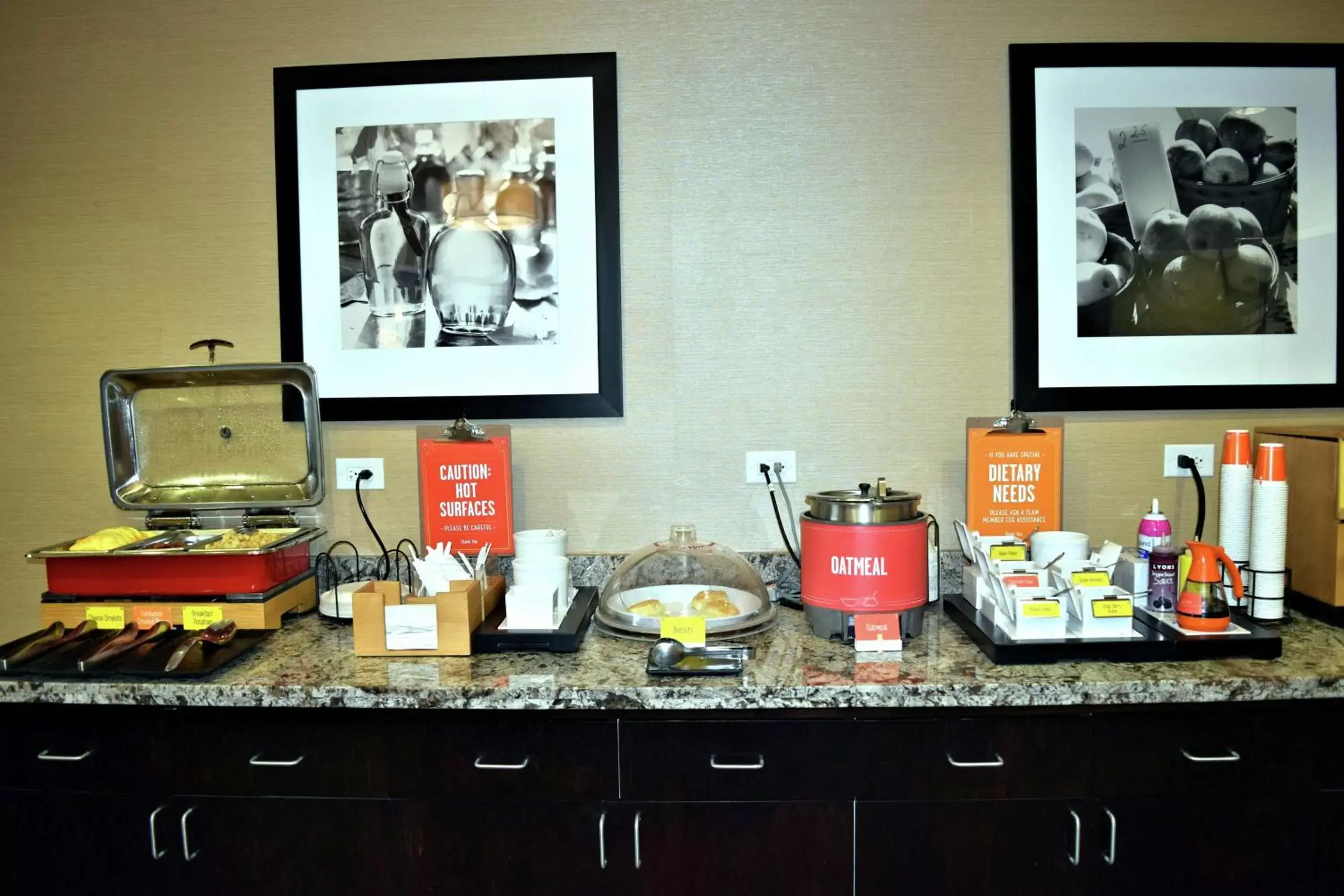 Breakfast in Hampton Inn Saskatoon South Breakfast in Hampton Inn Saskatoon South