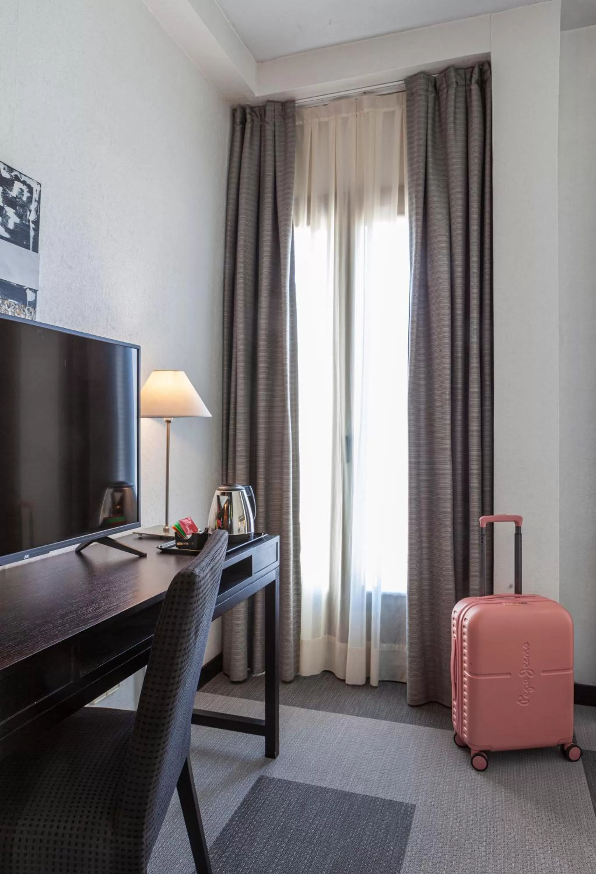 Photo of the whole room in Hotel Macià Plaza