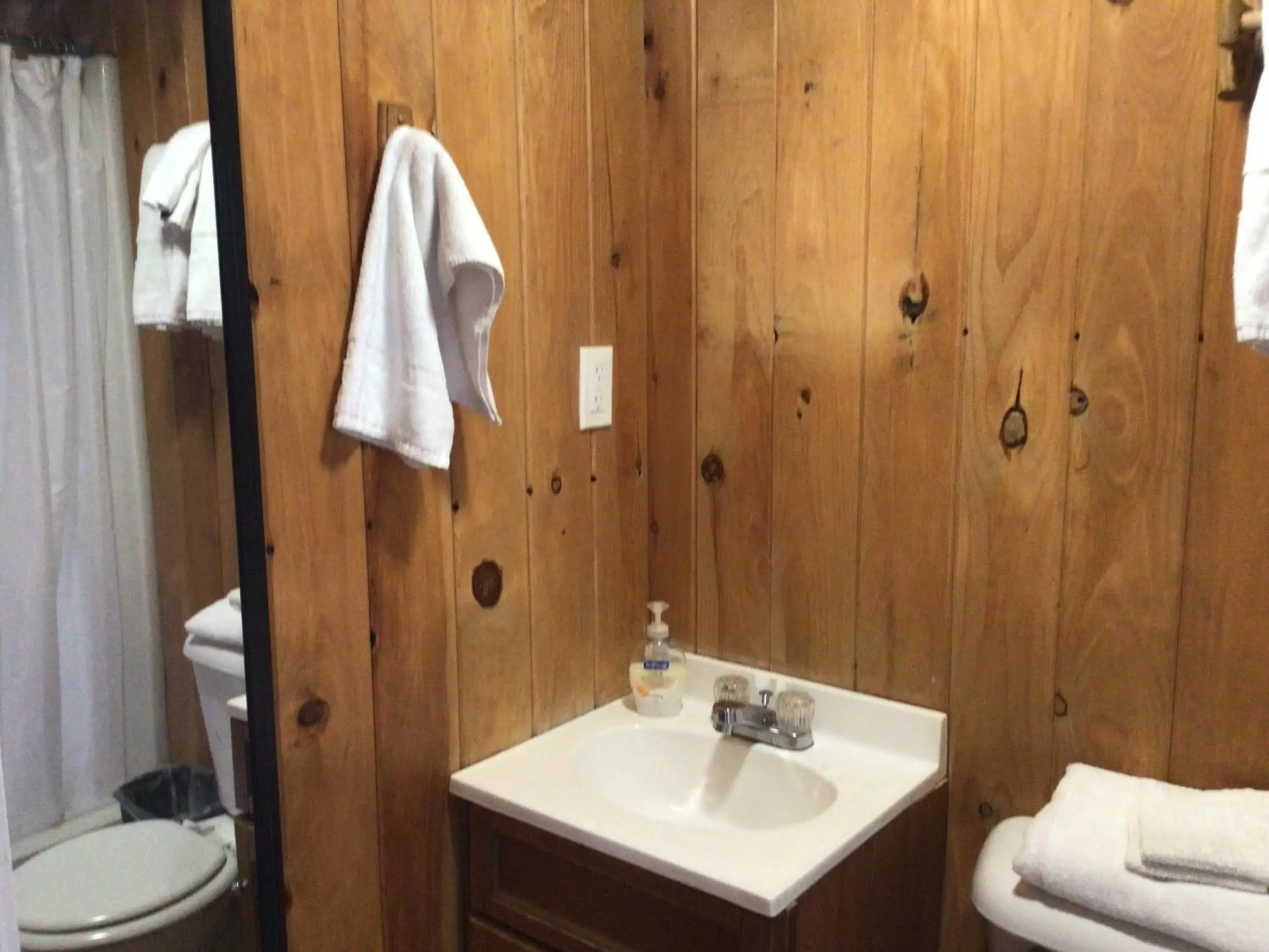 Bathroom in Kozy Haven Log Cabin Rentals