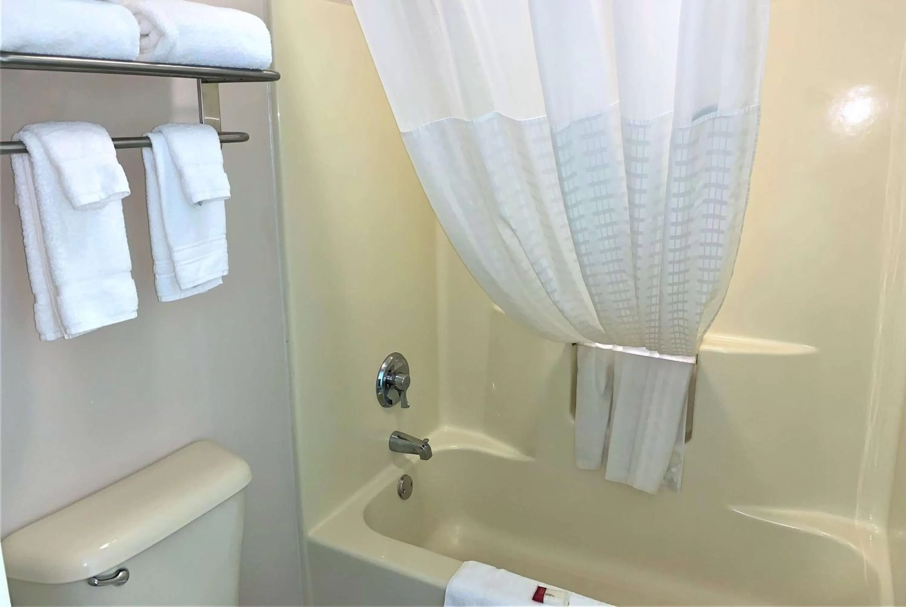 Bathroom in Baymont by Wyndham Eden