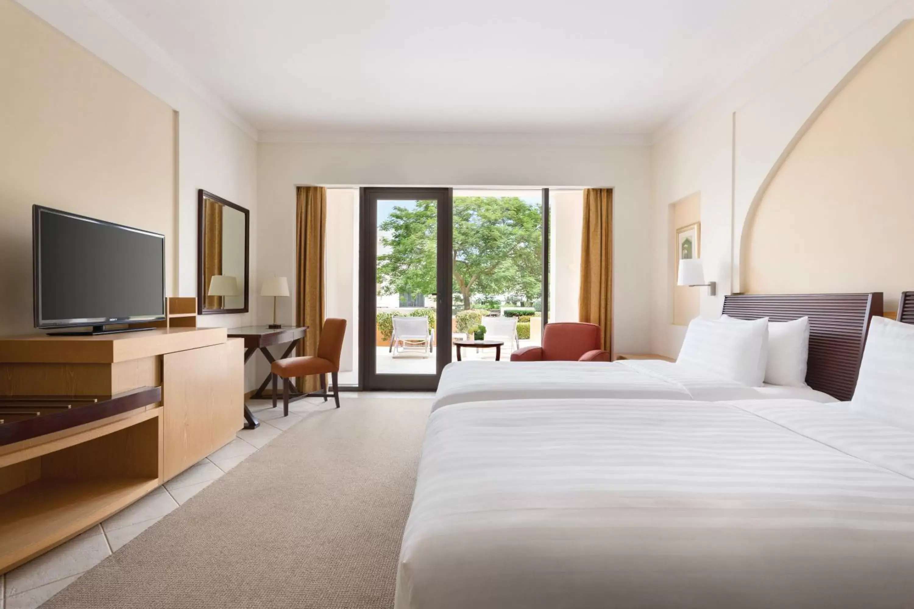 Al Bandar Deluxe Terrace Room – Twin in Shangri-La Barr Al Jissah, Muscat Al Bandar Deluxe Terrace Room – Twin in Shangri-La Barr Al Jissah, Muscat