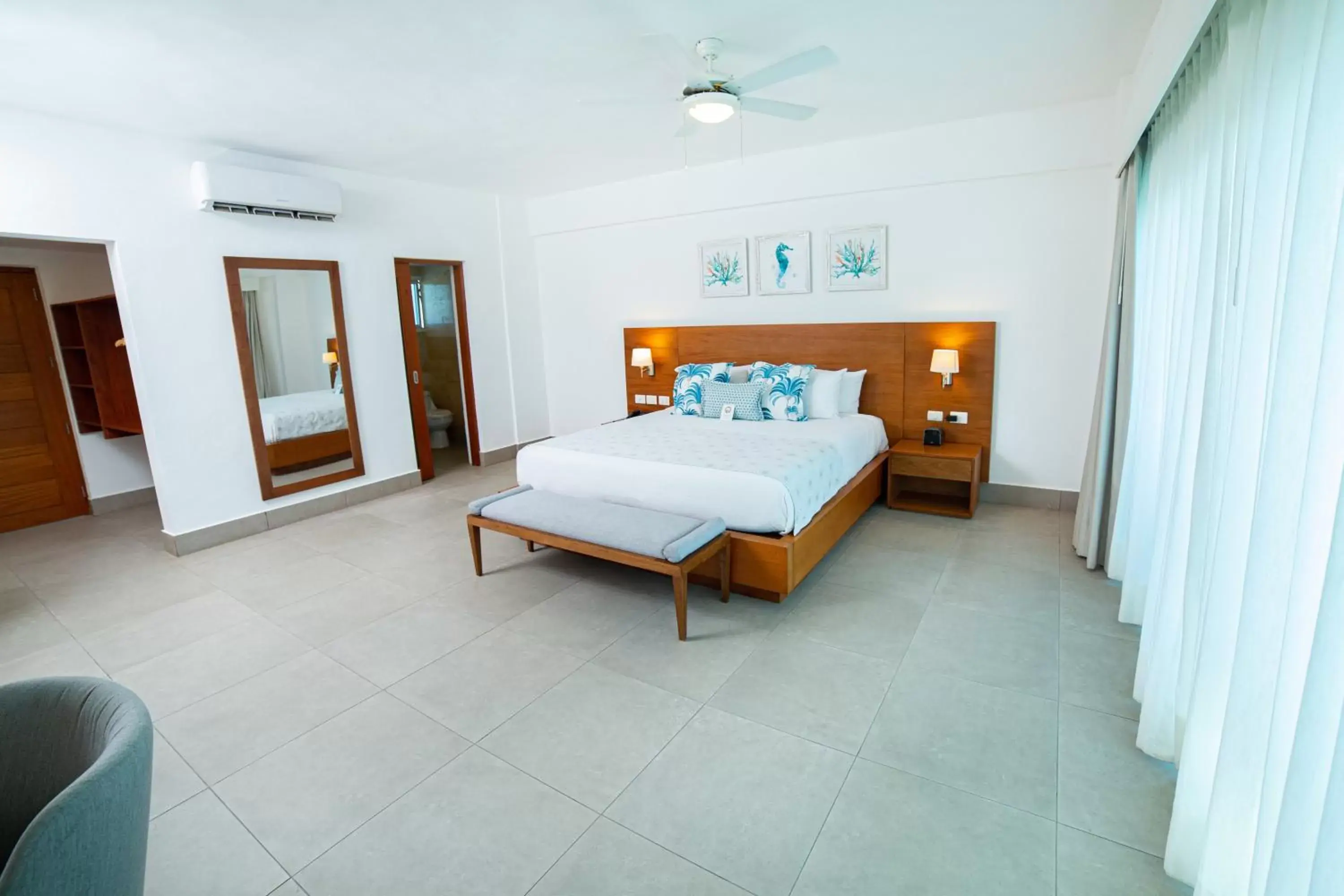 Bed in Presidential Suites Cabarete - Room Only