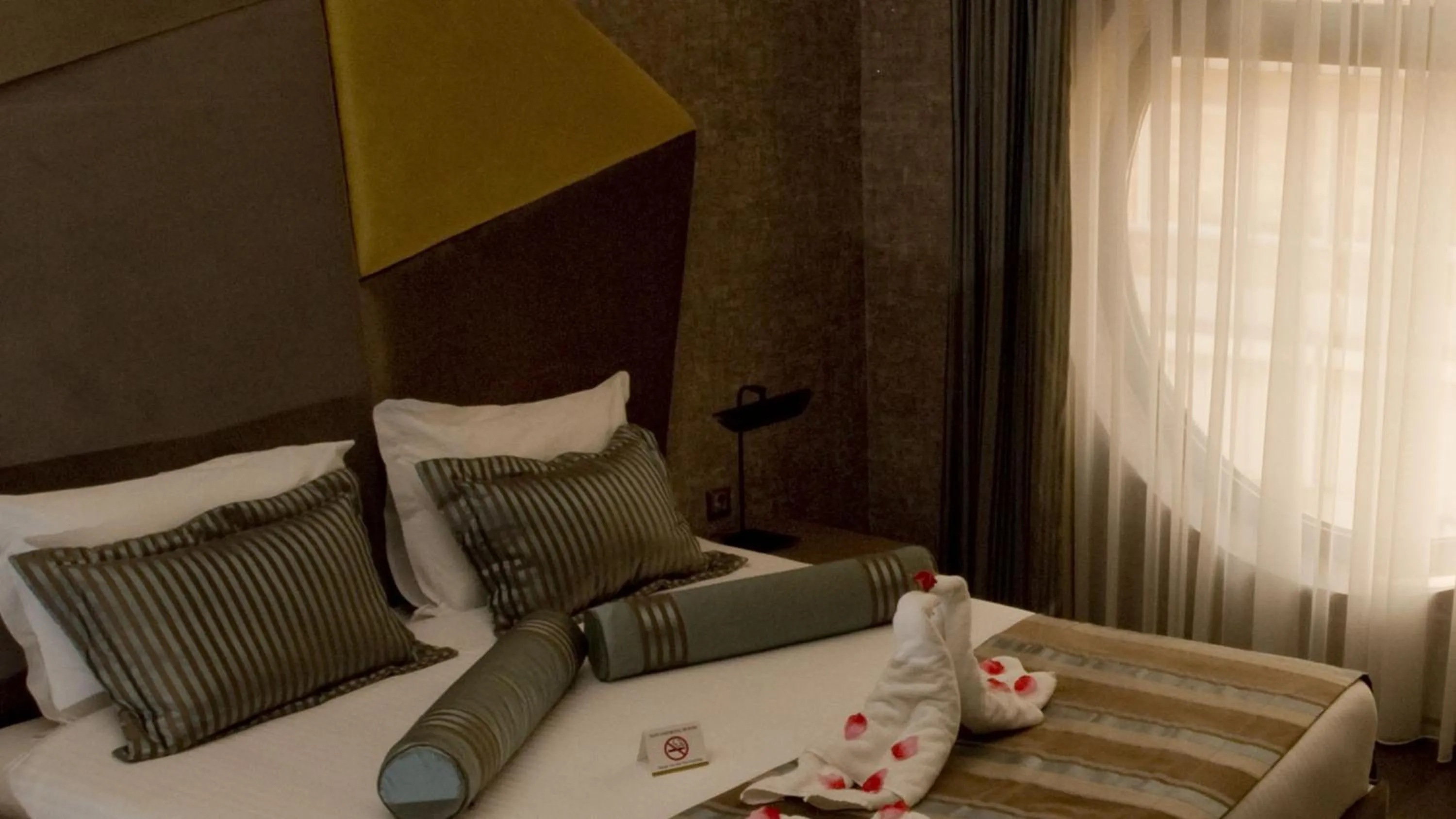 Bedroom, Bed in Rios Edition Hotel