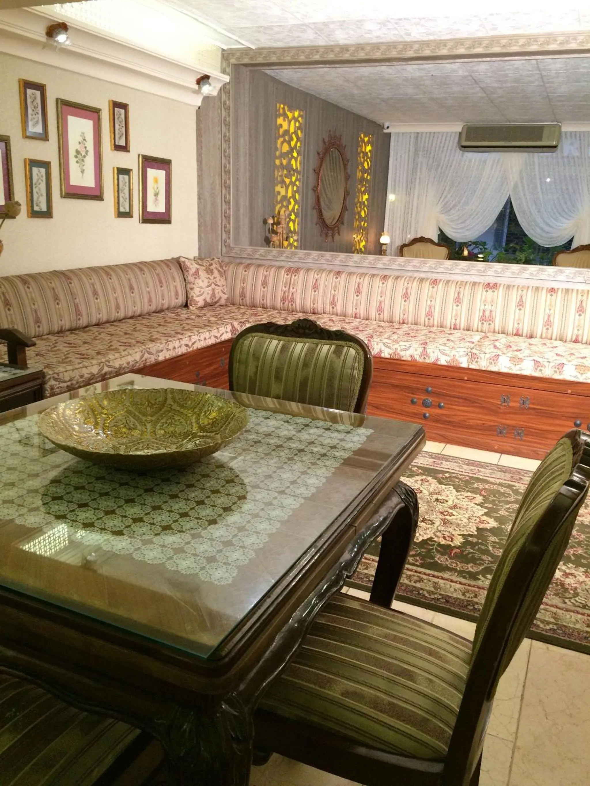 Lobby or reception in Hotel Nezih Istanbul