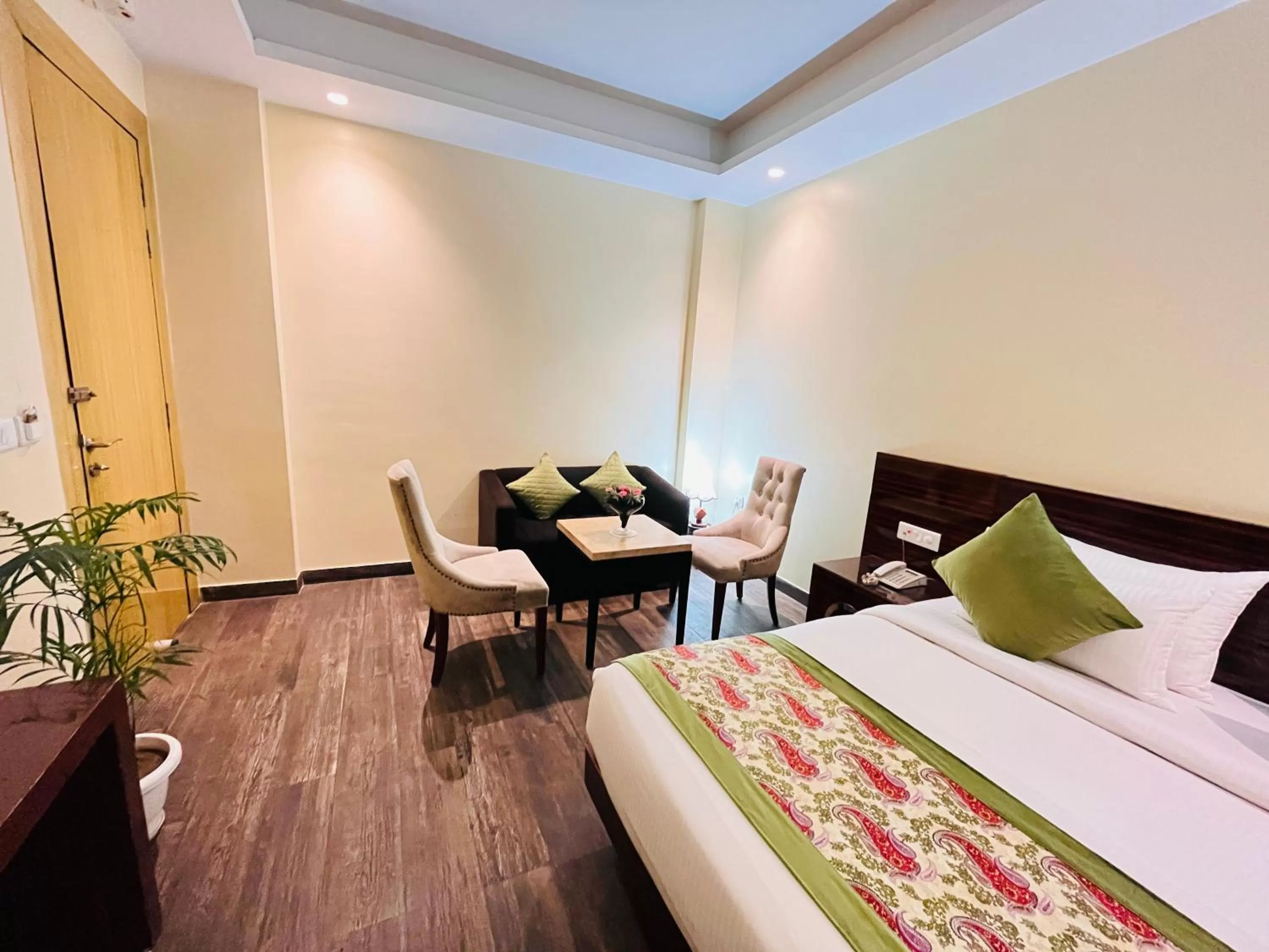 Bed in Hotel Banz near Delhi Airport
