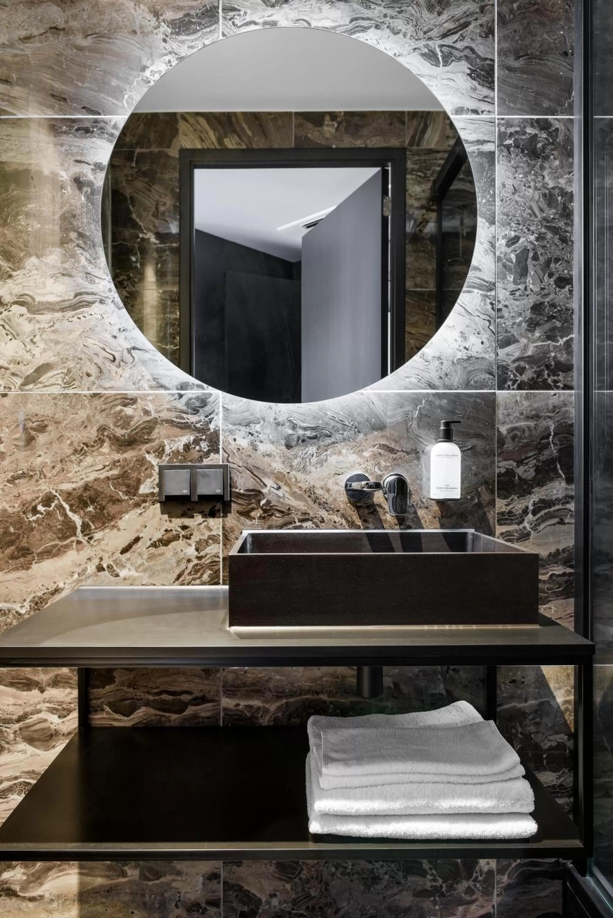 Bathroom in Le Marin Hotel Rotterdam City - Handwritten Collection