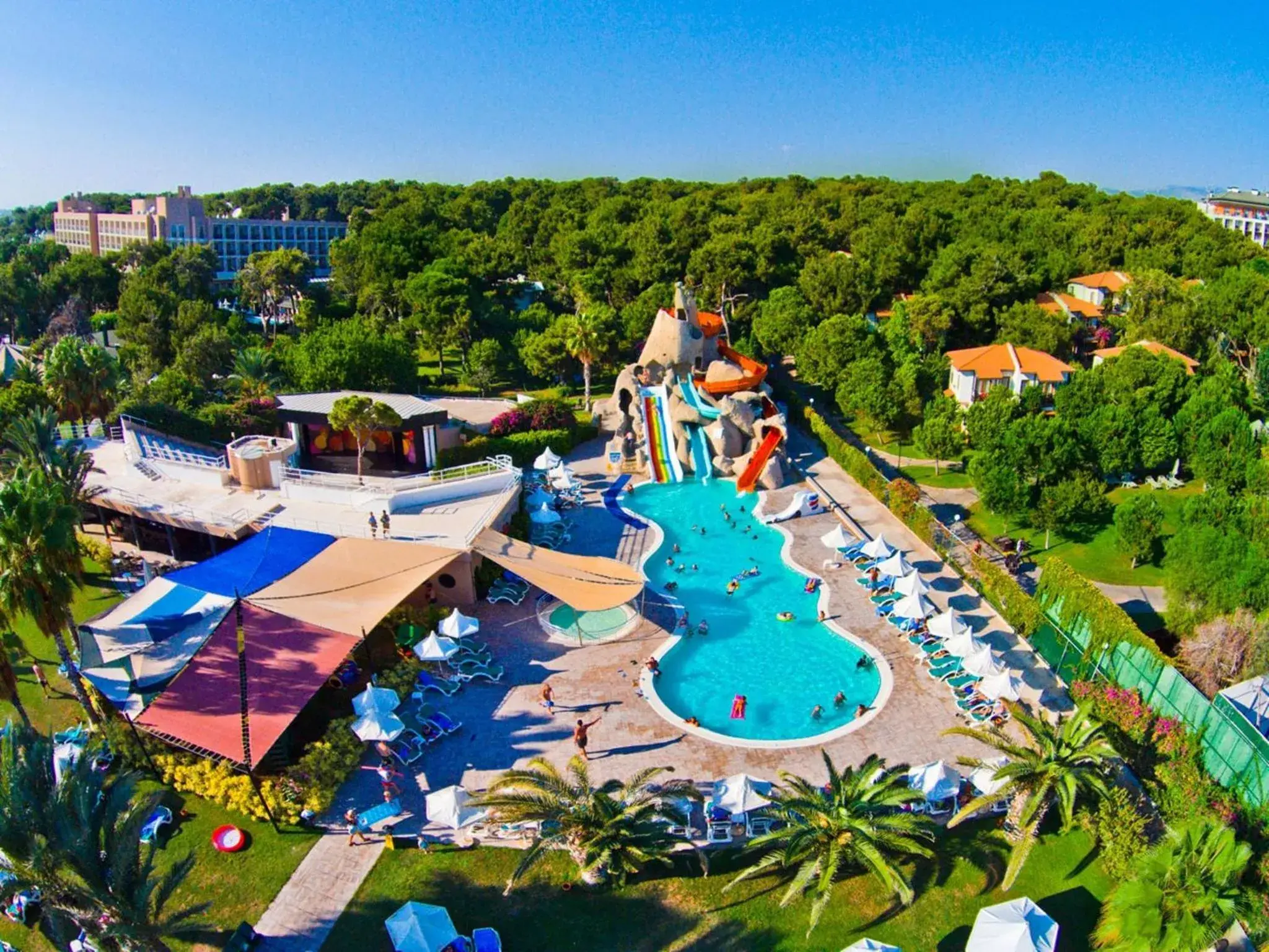 Bird's eye view, Bird's-eye View in Turquoise Hotel