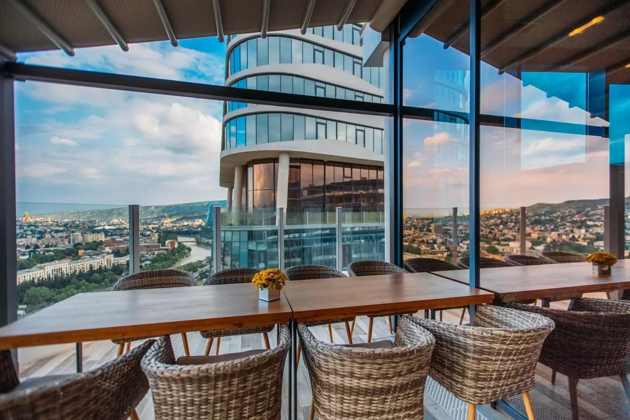 Restaurant/places to eat in Meta Business Hotel By King David Restaurant/places to eat in Meta Business Hotel By King David