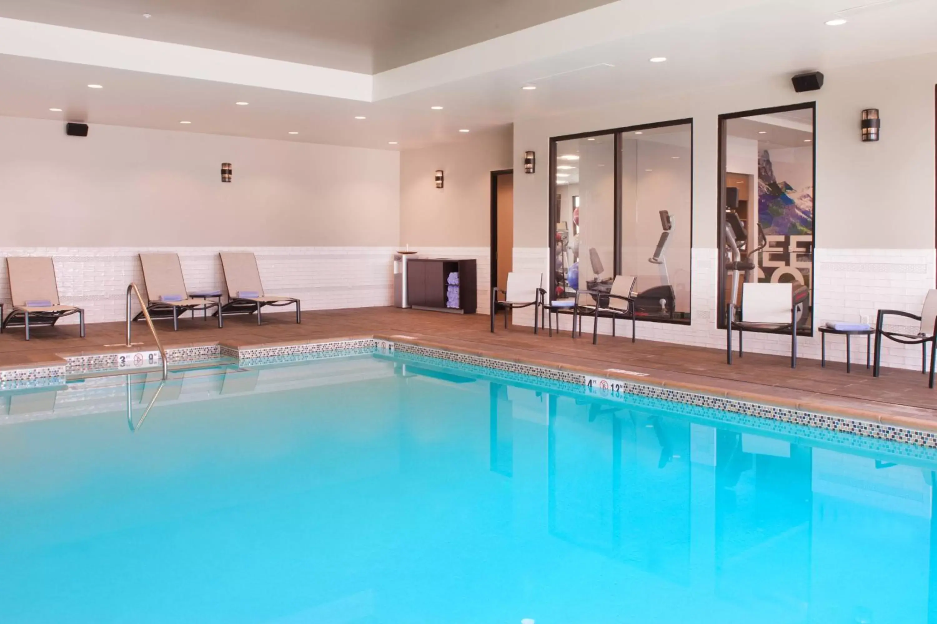 Swimming Pool in SpringHill Suites by Marriott Bend