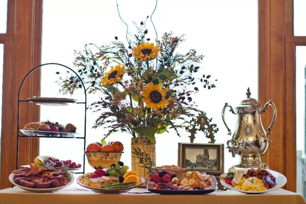 Food in Bella Vista Bed and Breakfast