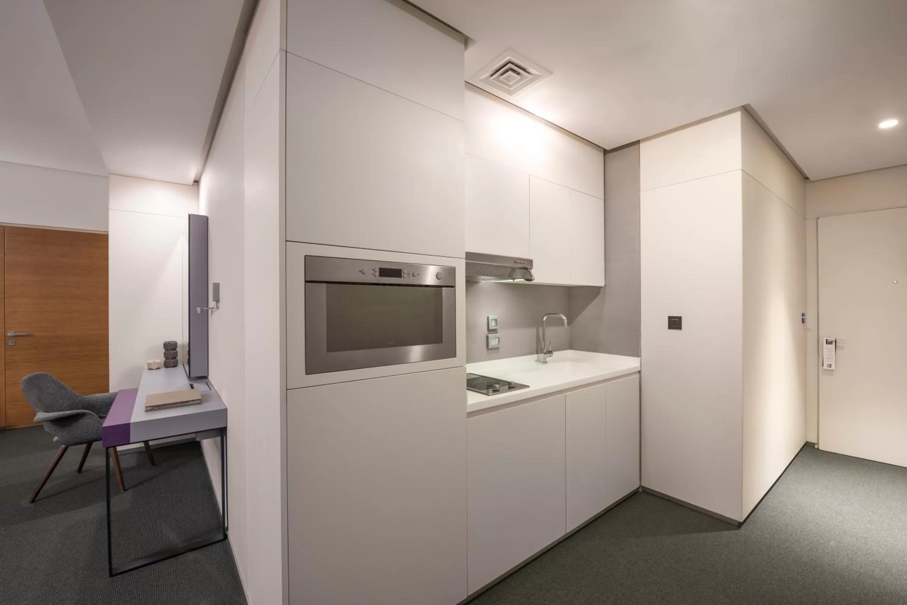 Kitchen or kitchenette in The Act Hotel Sharjah