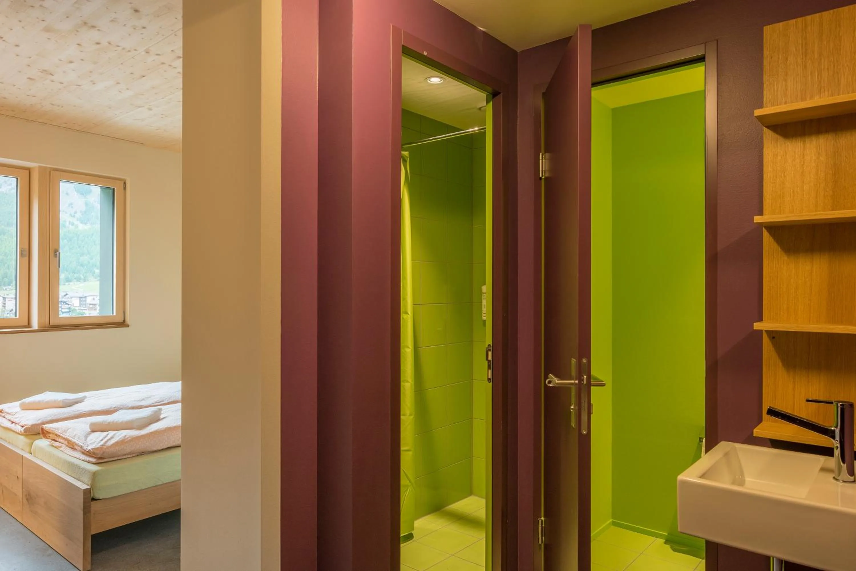 Bed in Saas-Fee wellnesshostel4000