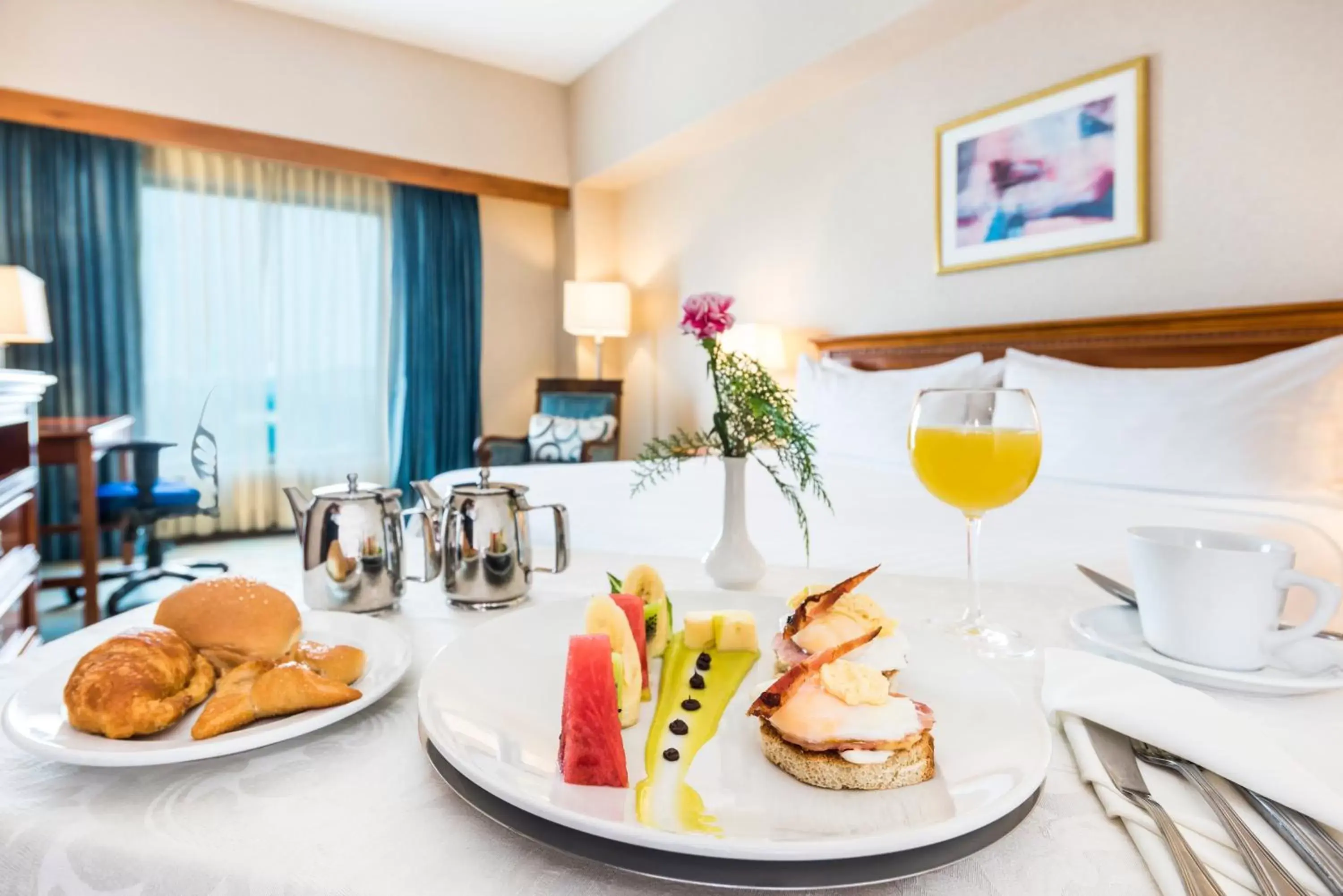 Photo of the whole room in Holiday Inn Convention Center by IHG Photo of the whole room in Holiday Inn Convention Center by IHG