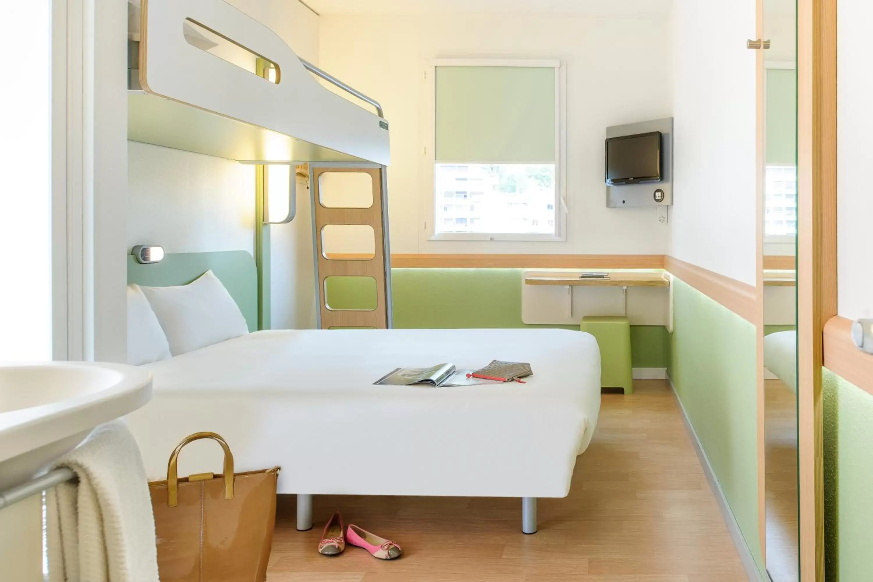 Bed in ibis budget Lugano Paradiso
