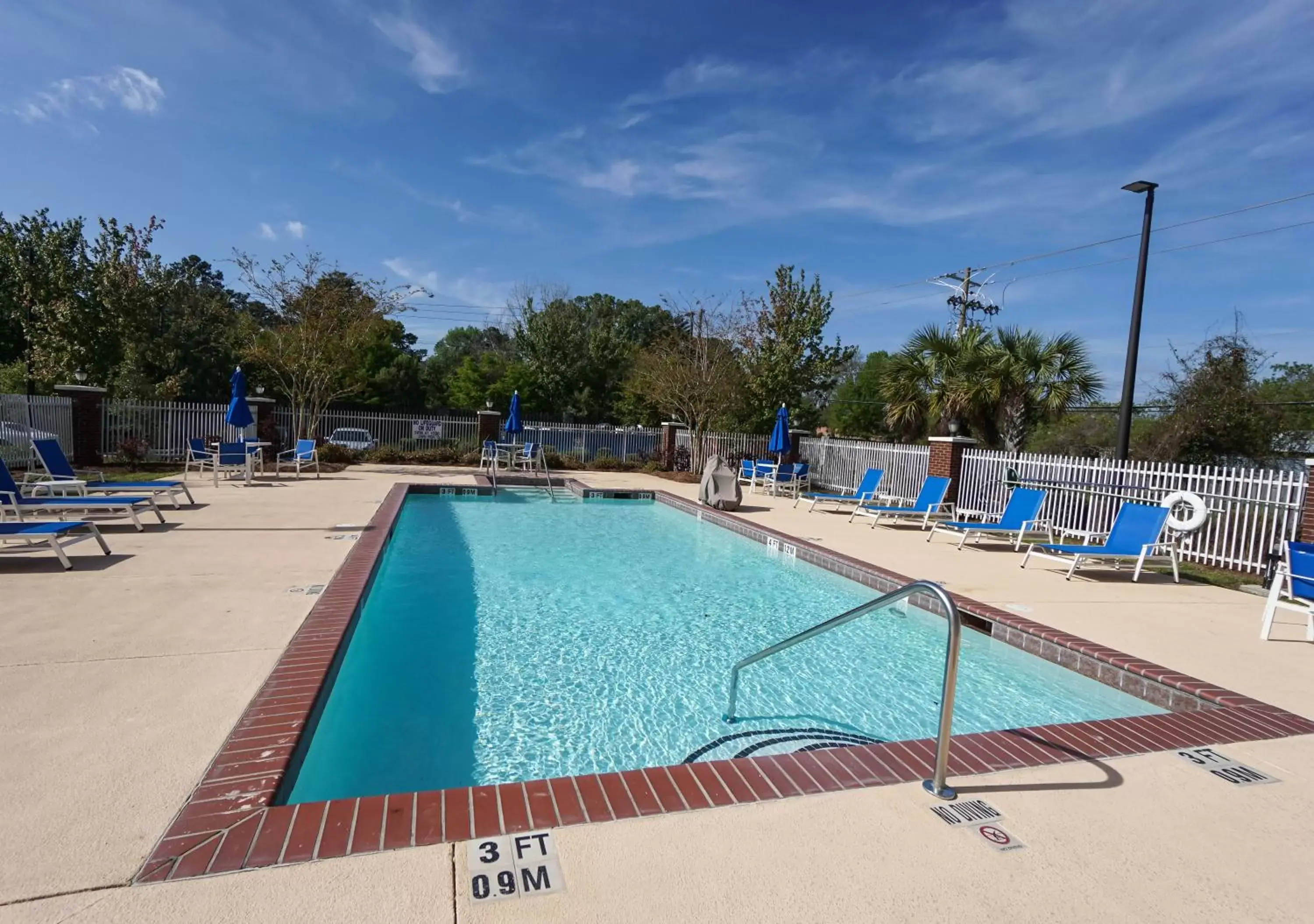 Swimming Pool in Holiday Inn Express Hotel & Suites Savannah Midtown, an IHG Hotel