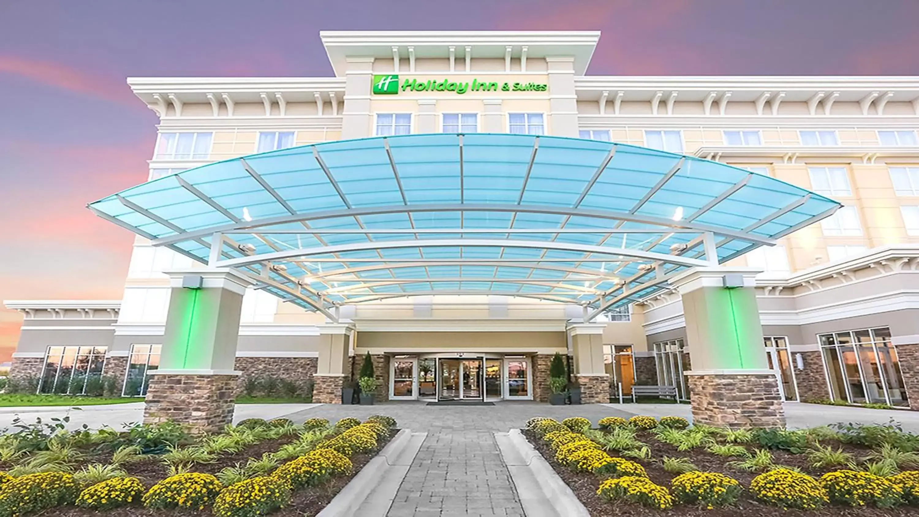 Property Building in Holiday Inn and Suites East Peoria, an IHG Hotel