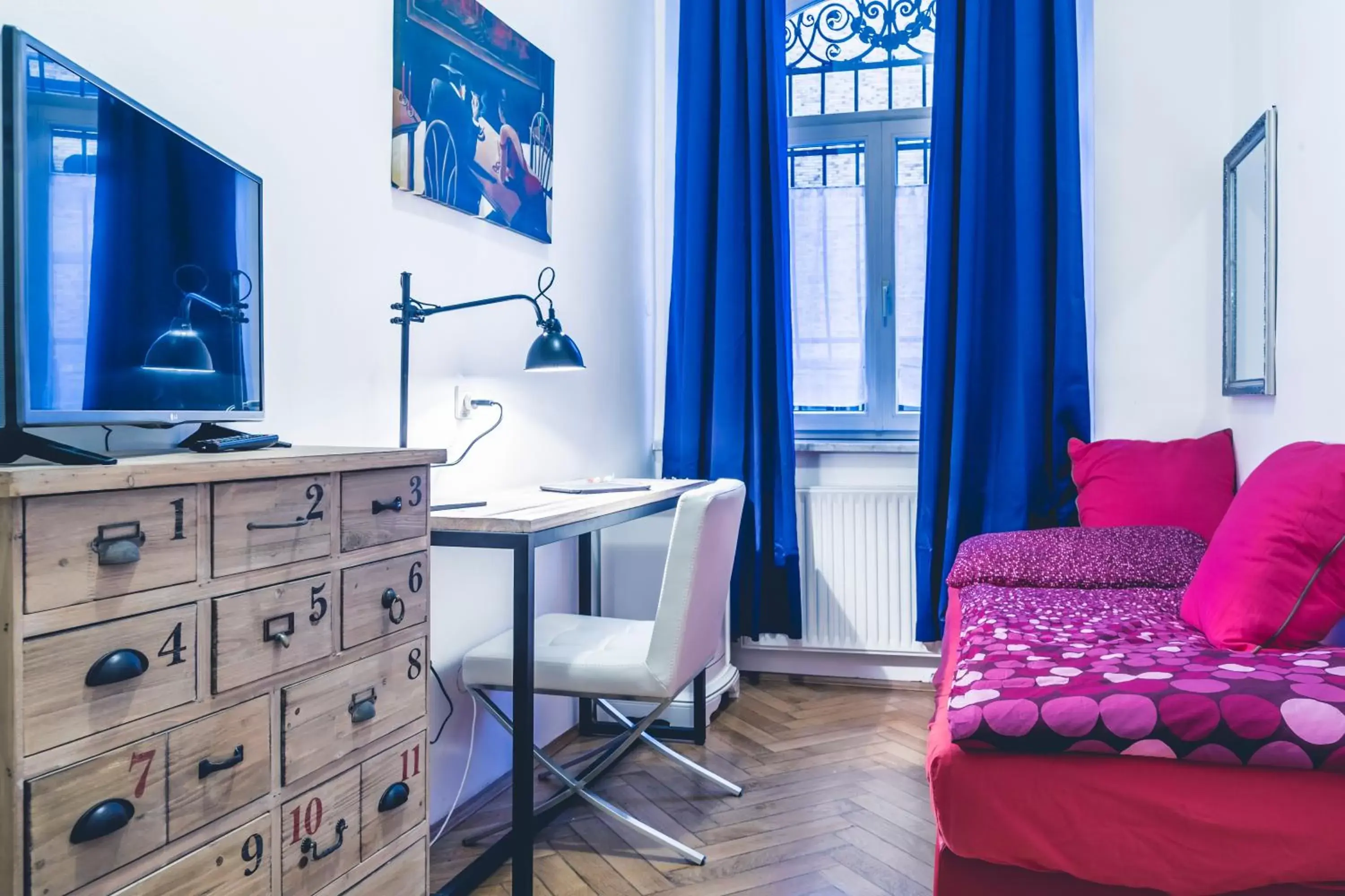 Bedroom, TV/Entertainment Center in Bolzano Rooms