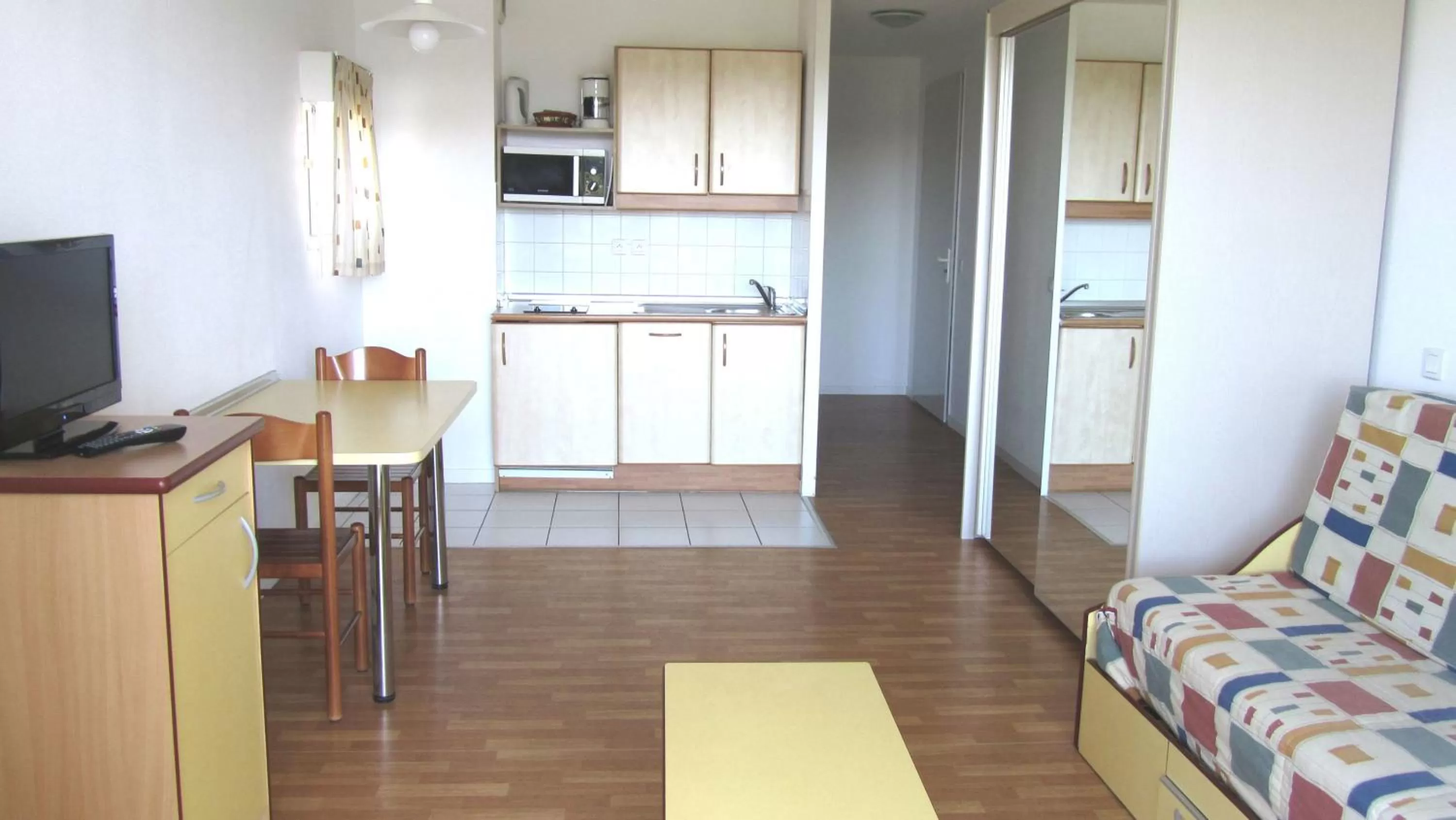 Kitchen or kitchenette in Résidence Mer & Golf Ilbarritz