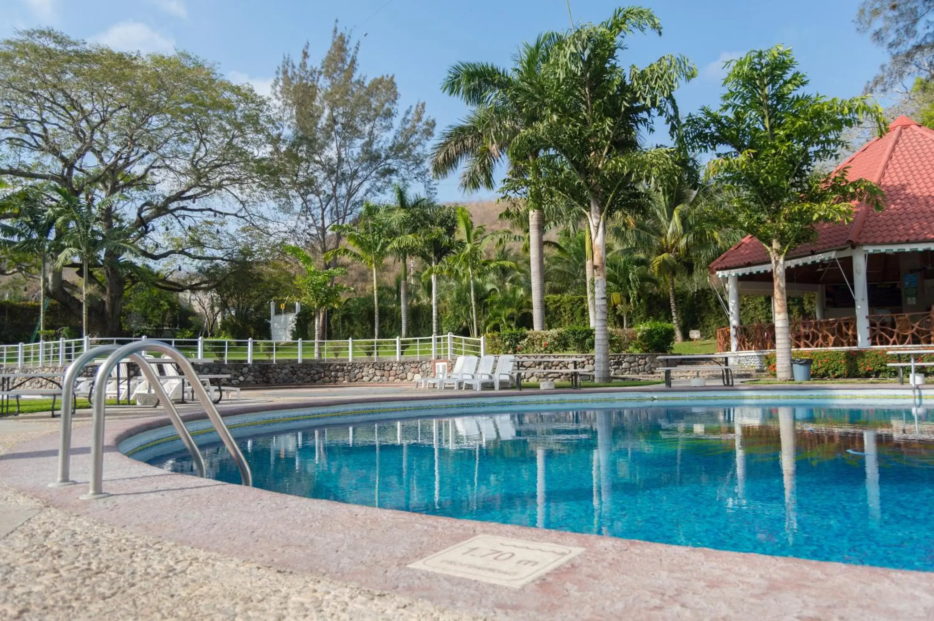 Swimming Pool in Hotel Puente Nacional & Spa