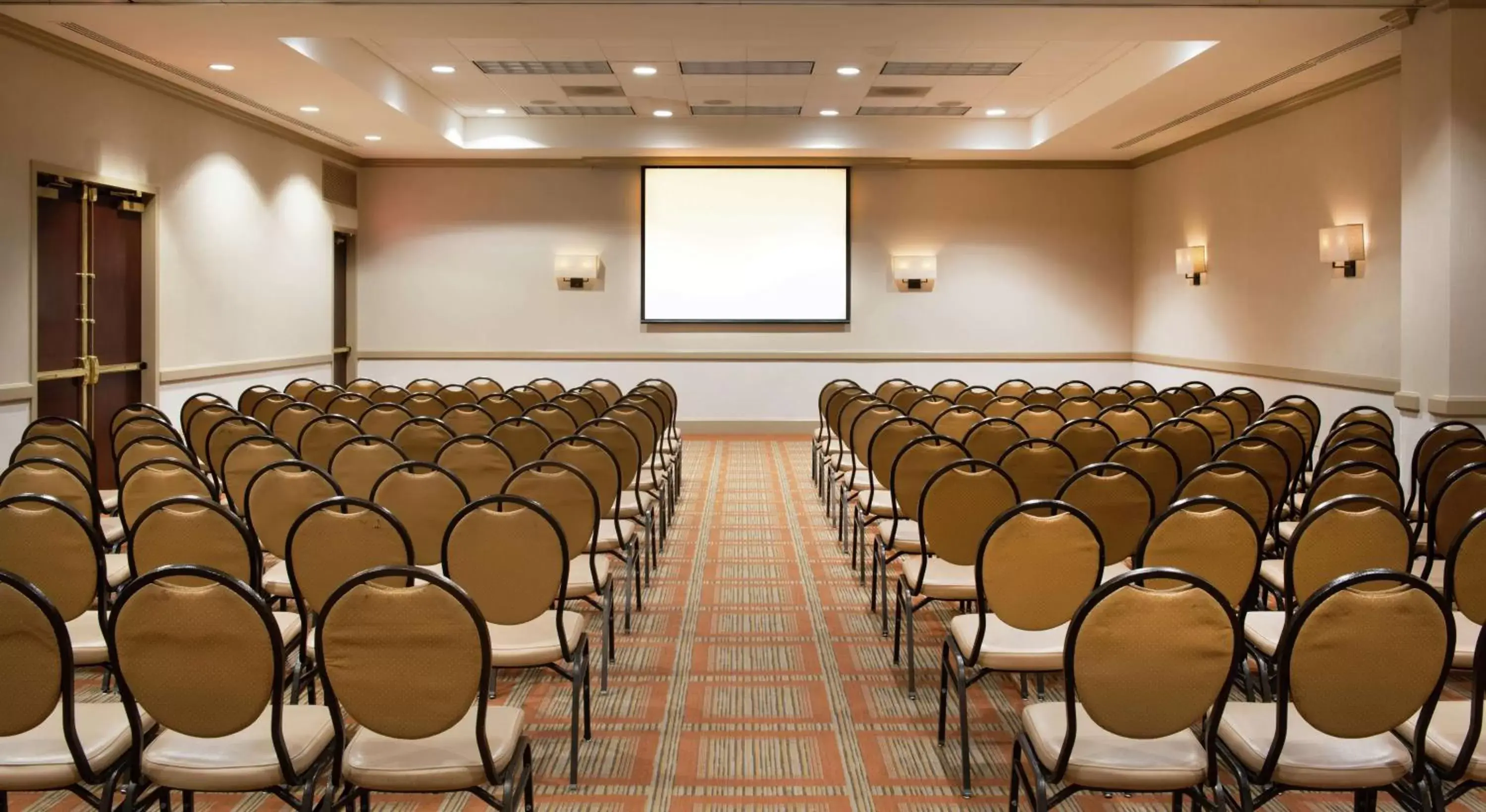 Meeting/conference room in DoubleTree Suites by Hilton Hotel Philadelphia West