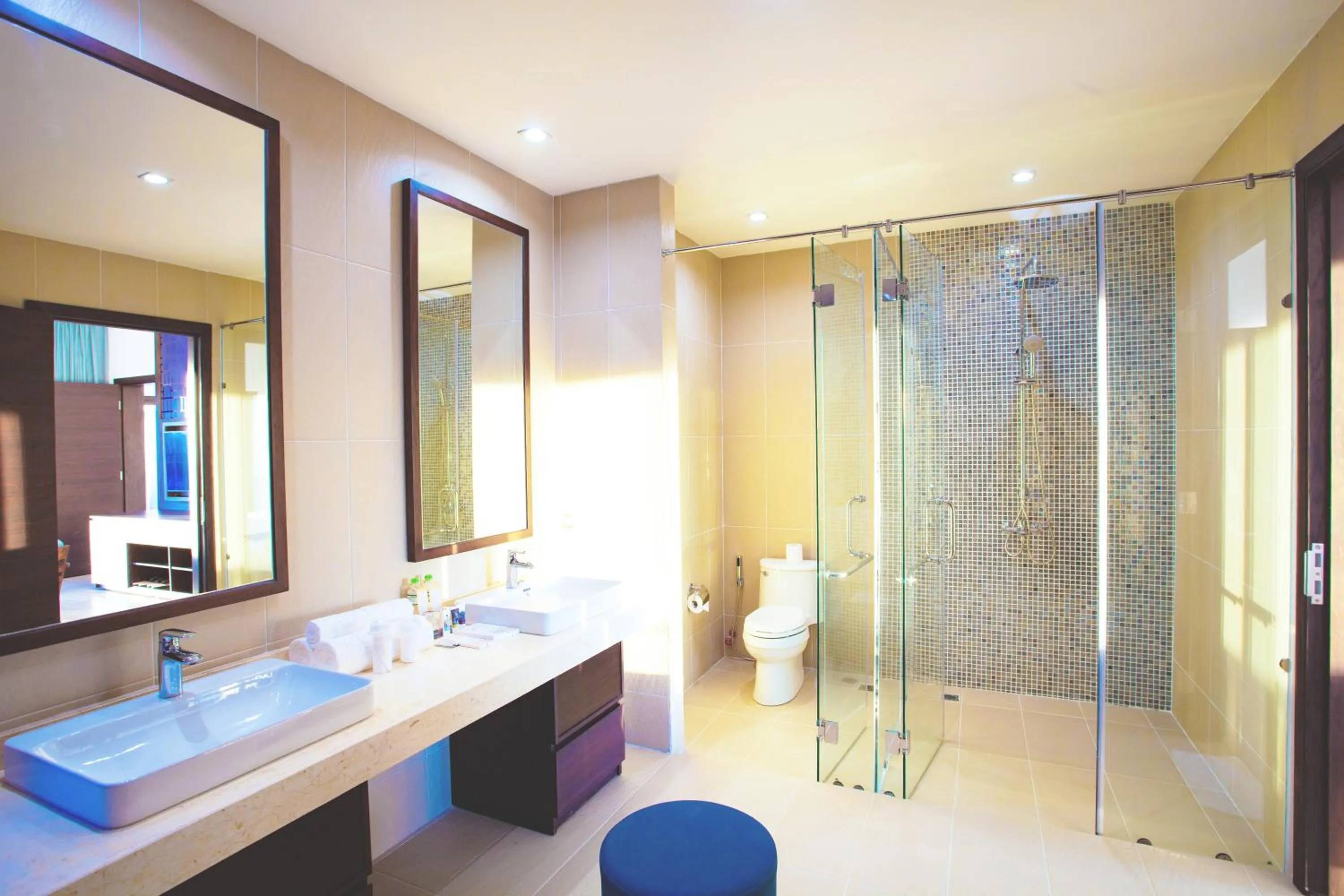 Shower in Mercury Phu Quoc Resort & Villas