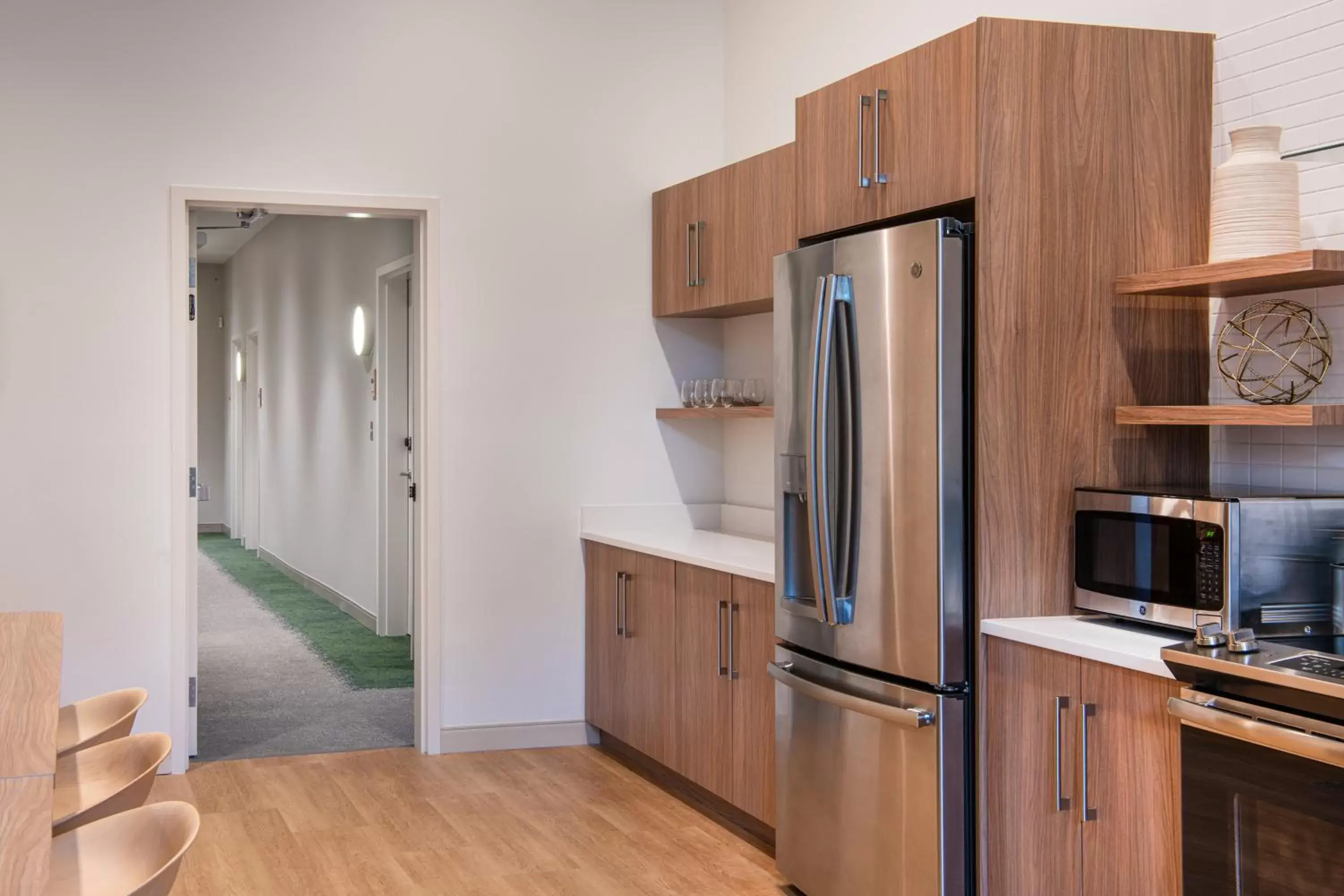 Photo of the whole room, Kitchen/Kitchenette in Element Scottsdale at SkySong