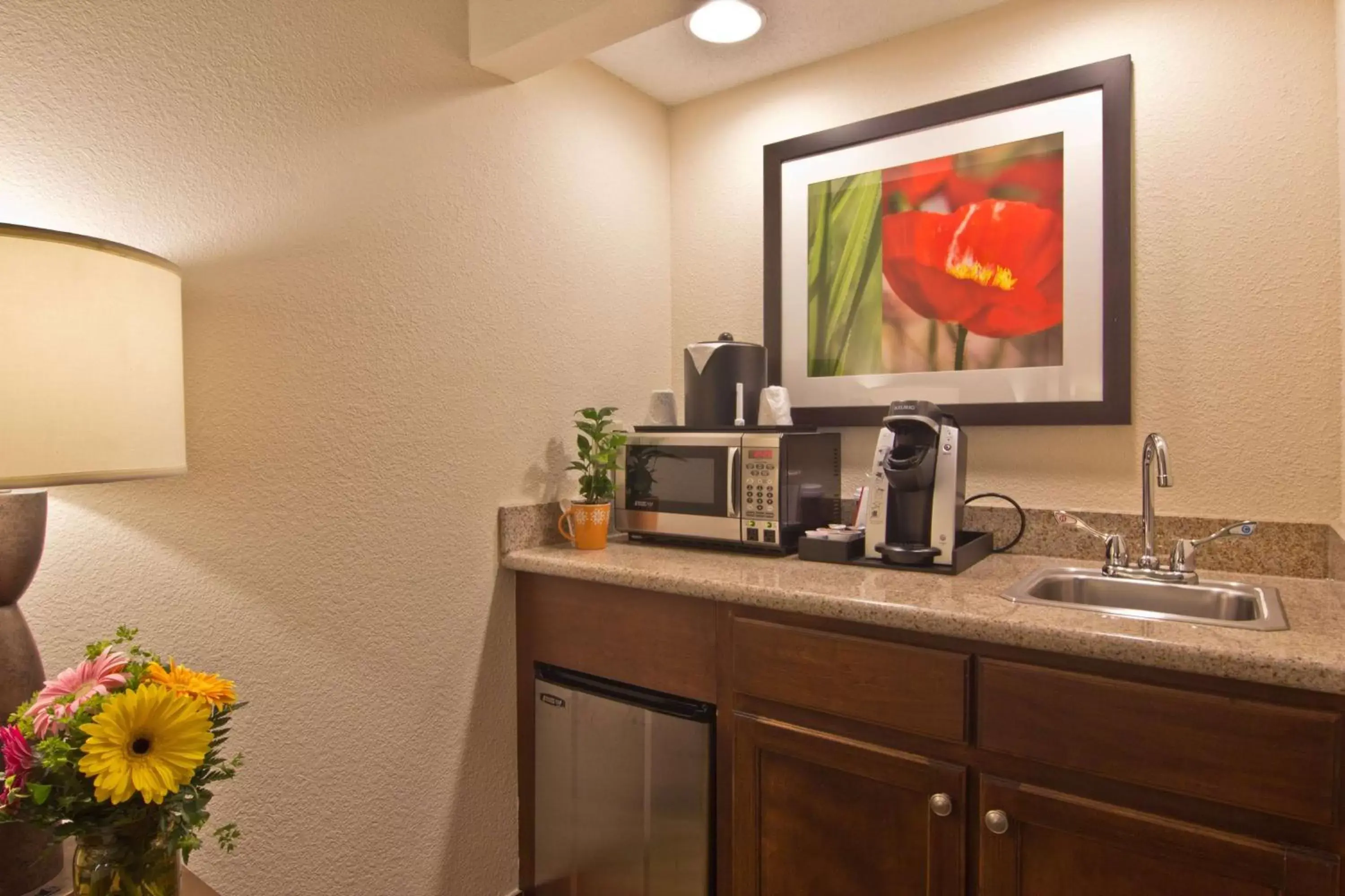 Kitchen or kitchenette, Kitchen/Kitchenette in Hilton Garden Inn Columbus/Grove City