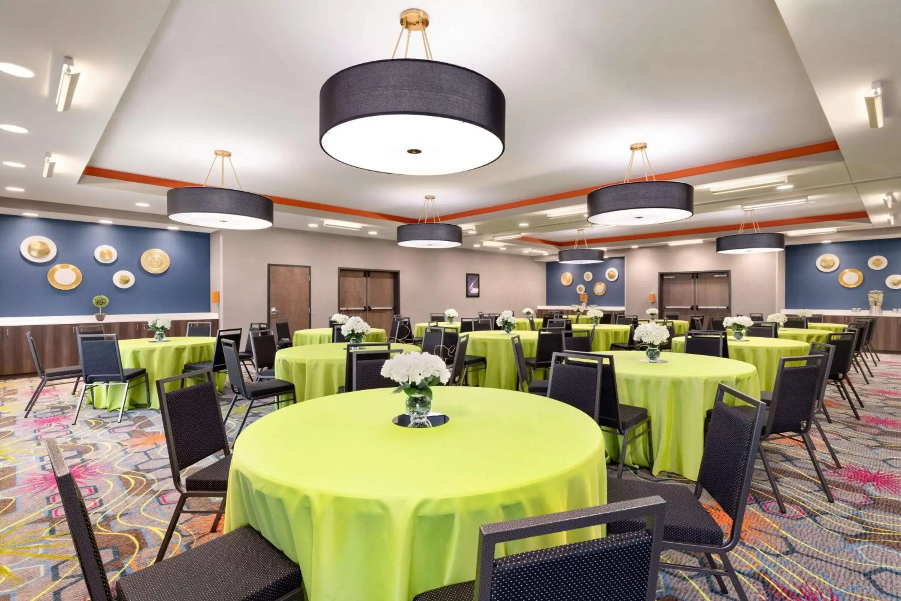 On site, Restaurant/Places to Eat in La Quinta Inn & Suites by Wyndham Braselton