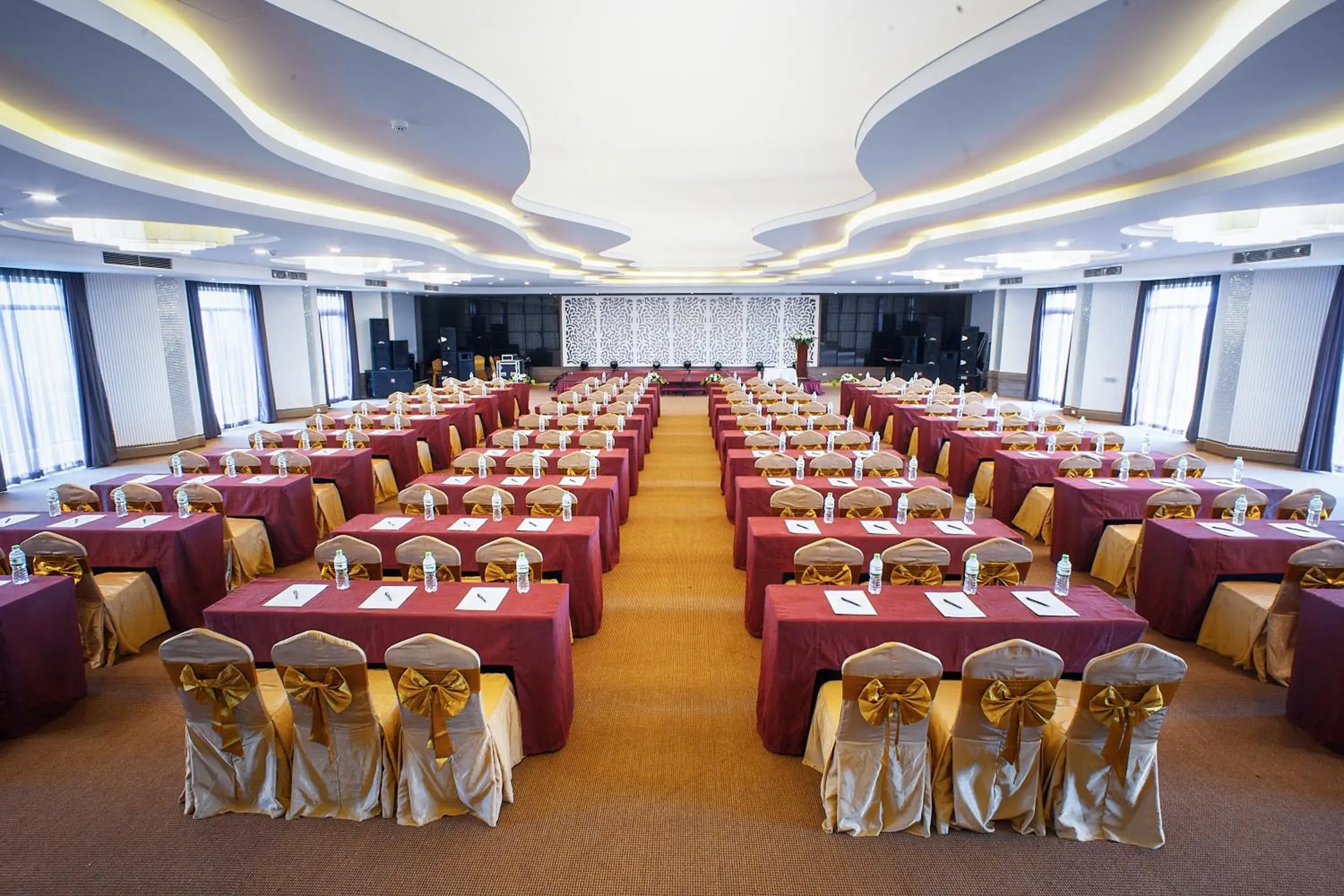 Meeting/conference room, Banquet Facilities in Muong Thanh Holiday Mui Ne Hotel