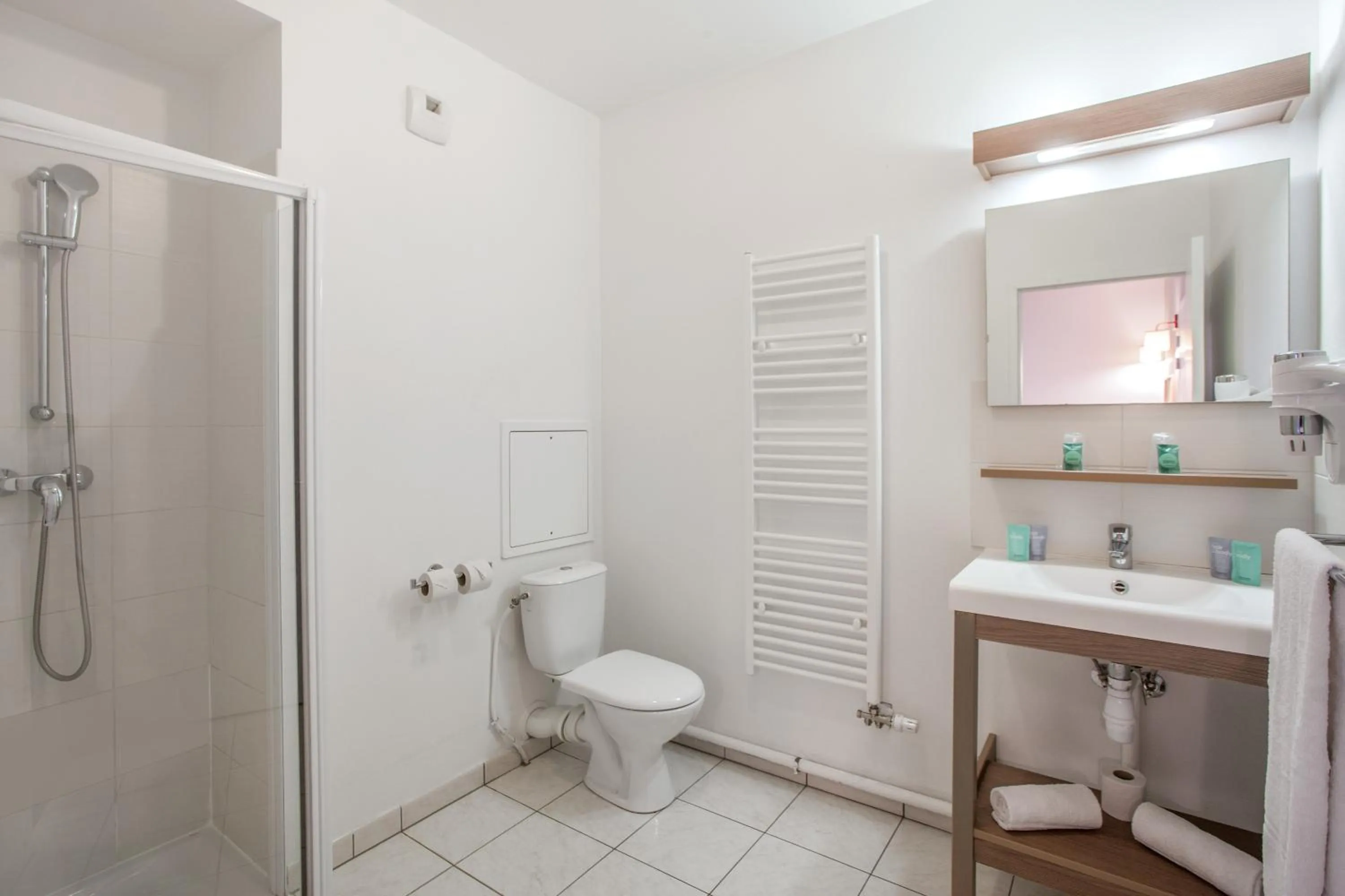 Shower in Appart'City Classic Annemasse Centre - Pays de Genève