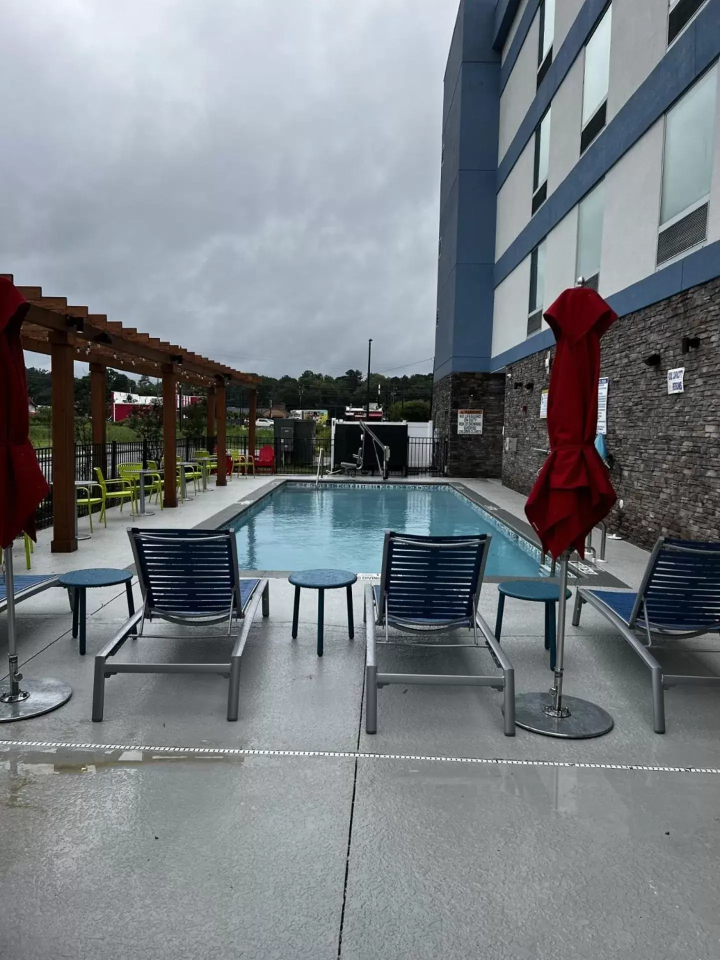 Seating area, Swimming Pool in Home2 Suites By Hilton Hinesville