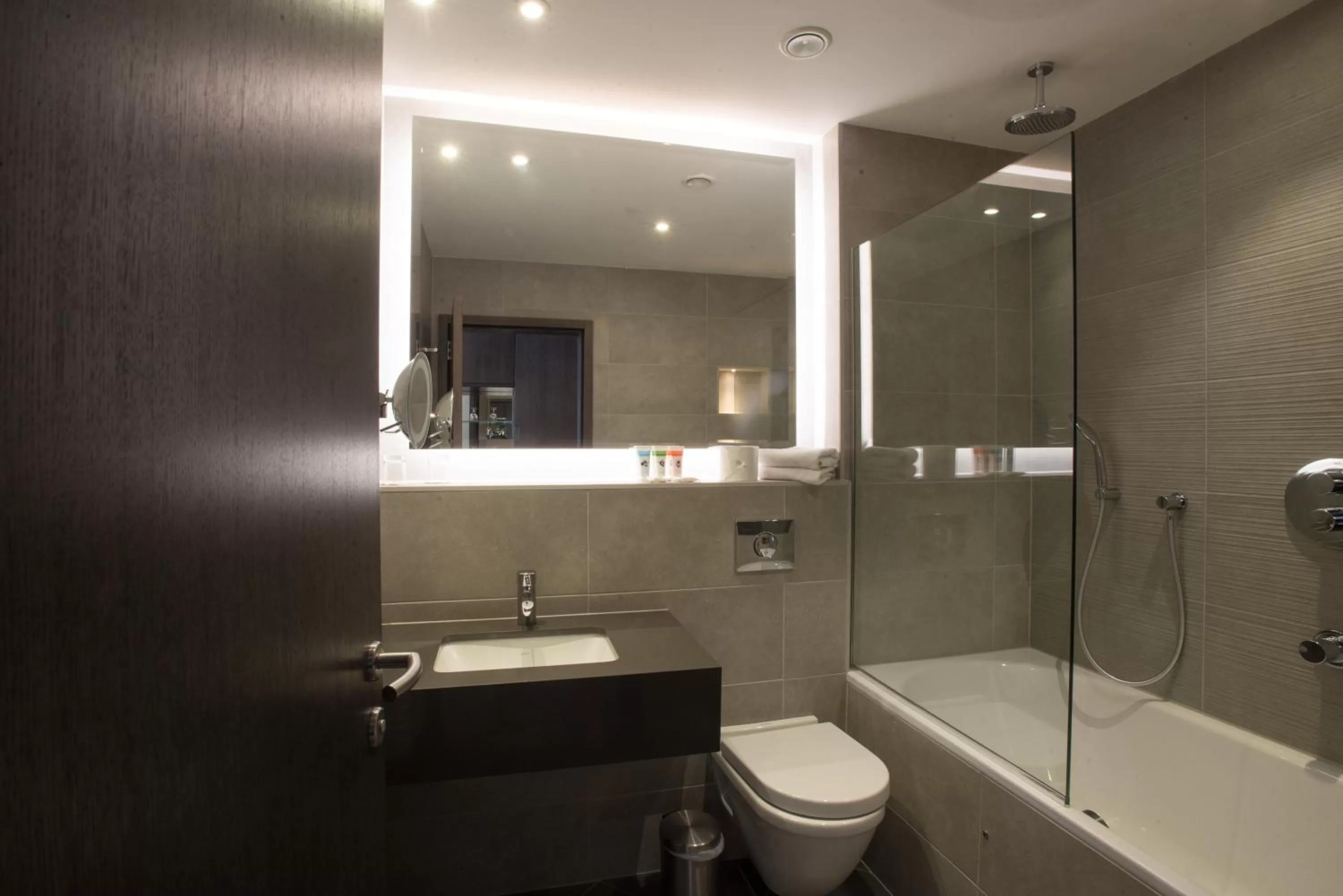 Bathroom in The Kings Head Hotel