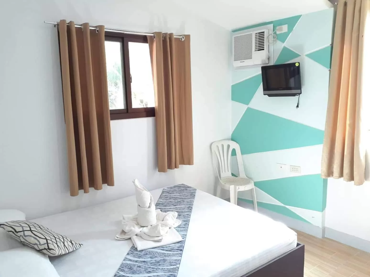 Deluxe Double Room in Island Hop Inn