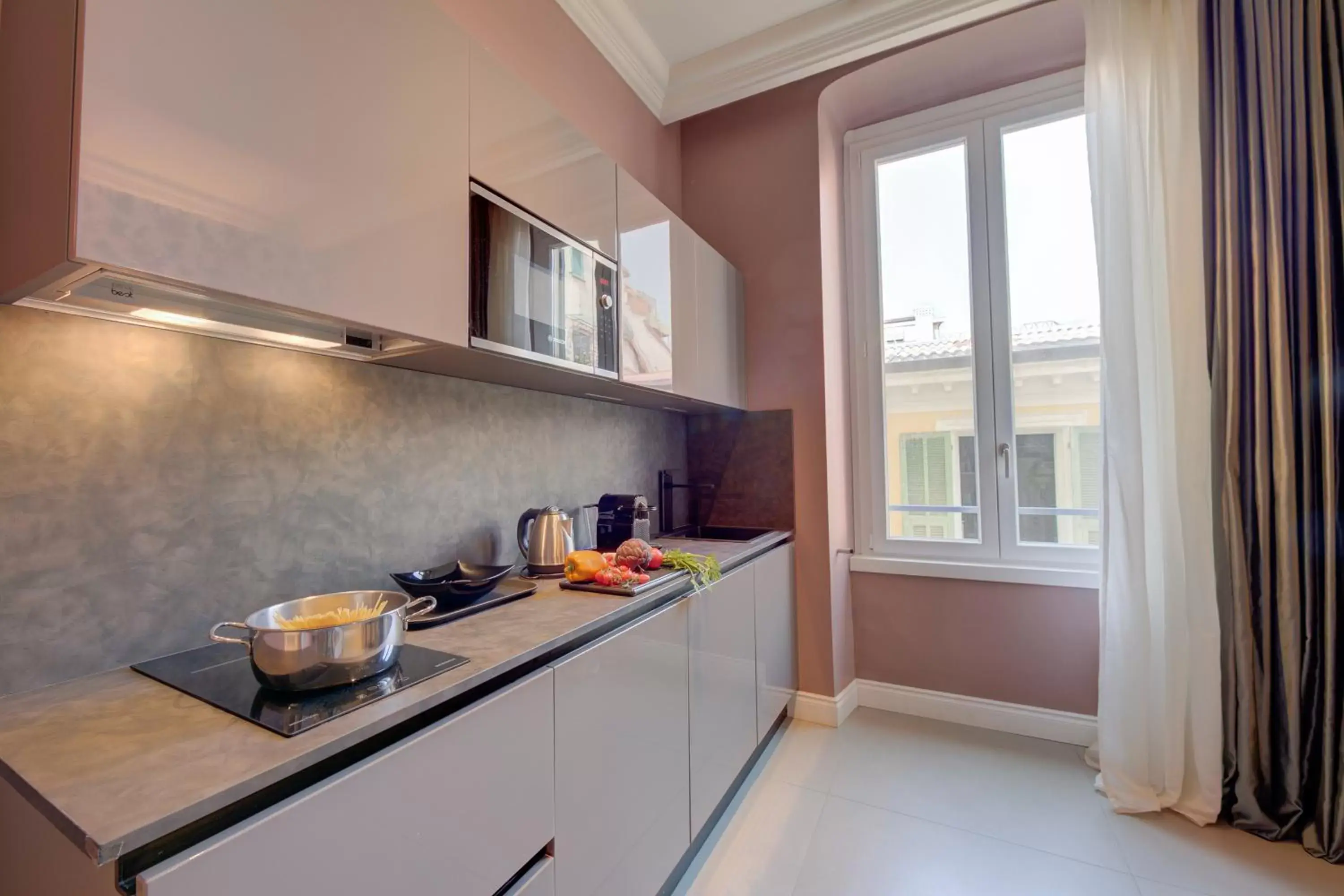 Kitchen or kitchenette, Kitchen/Kitchenette in Boutique Central Apartments- Happy Rentals