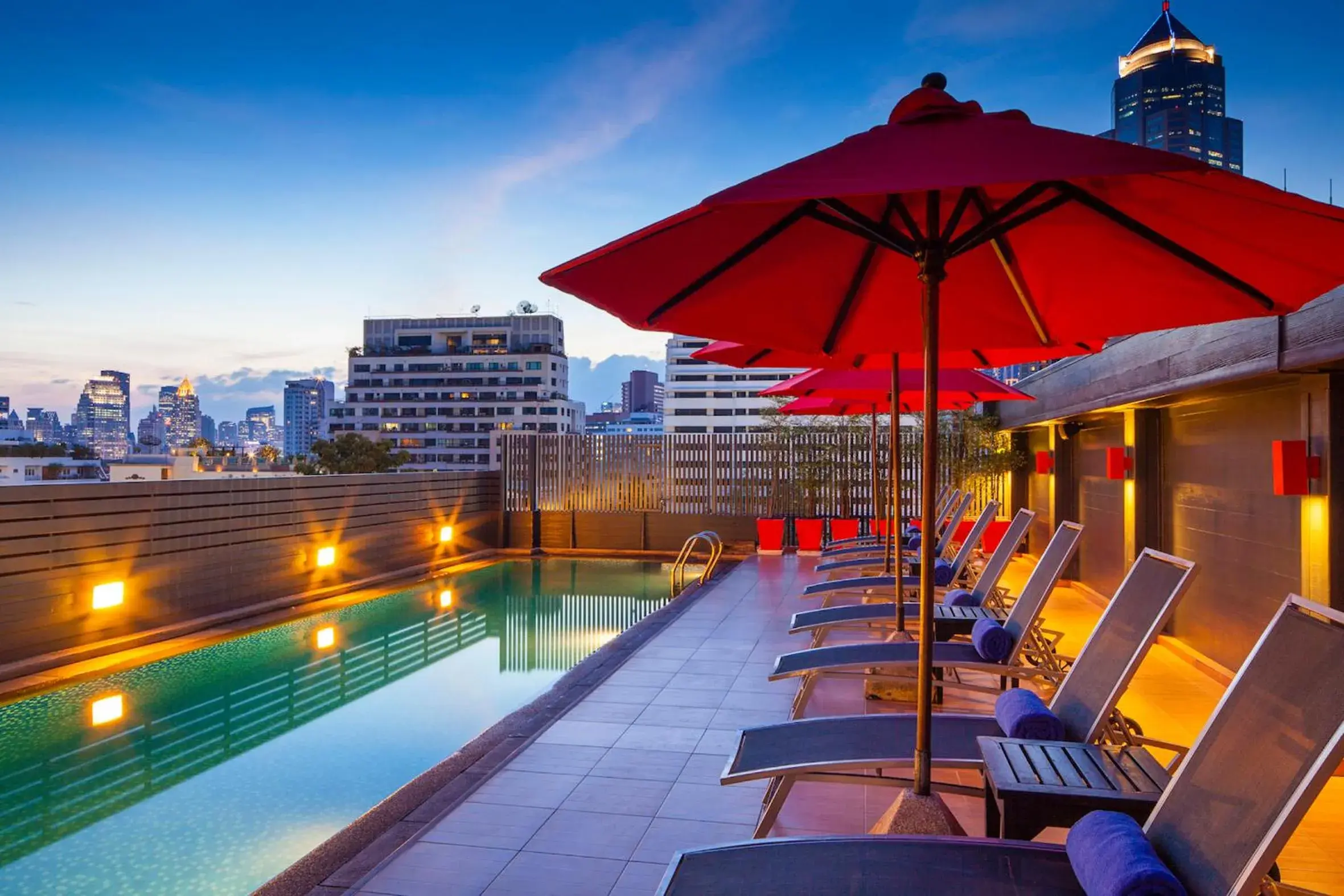 Swimming pool in Hotel Solo, Sukhumvit 2, Bangkok - SHA Extra Plus