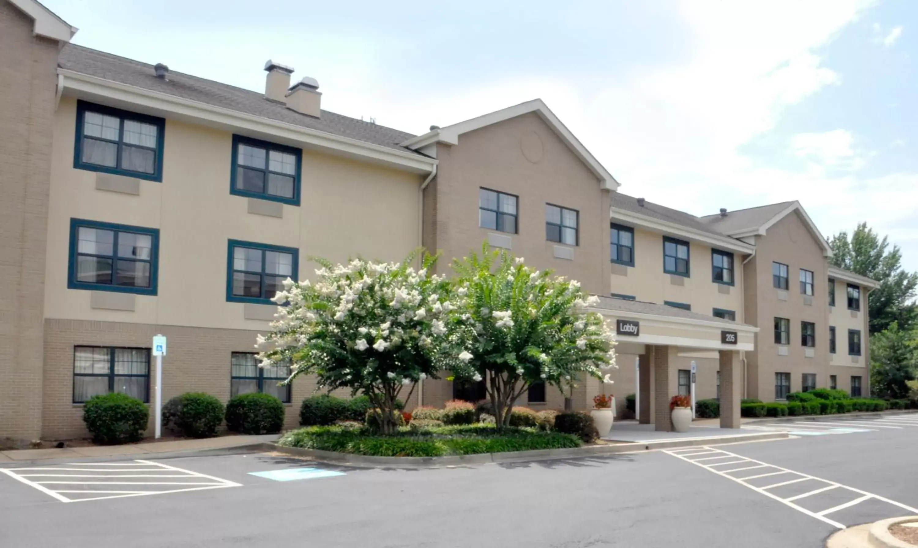 Property building in Extended Stay America Suites - Washington, DC - Gaithersburg - North