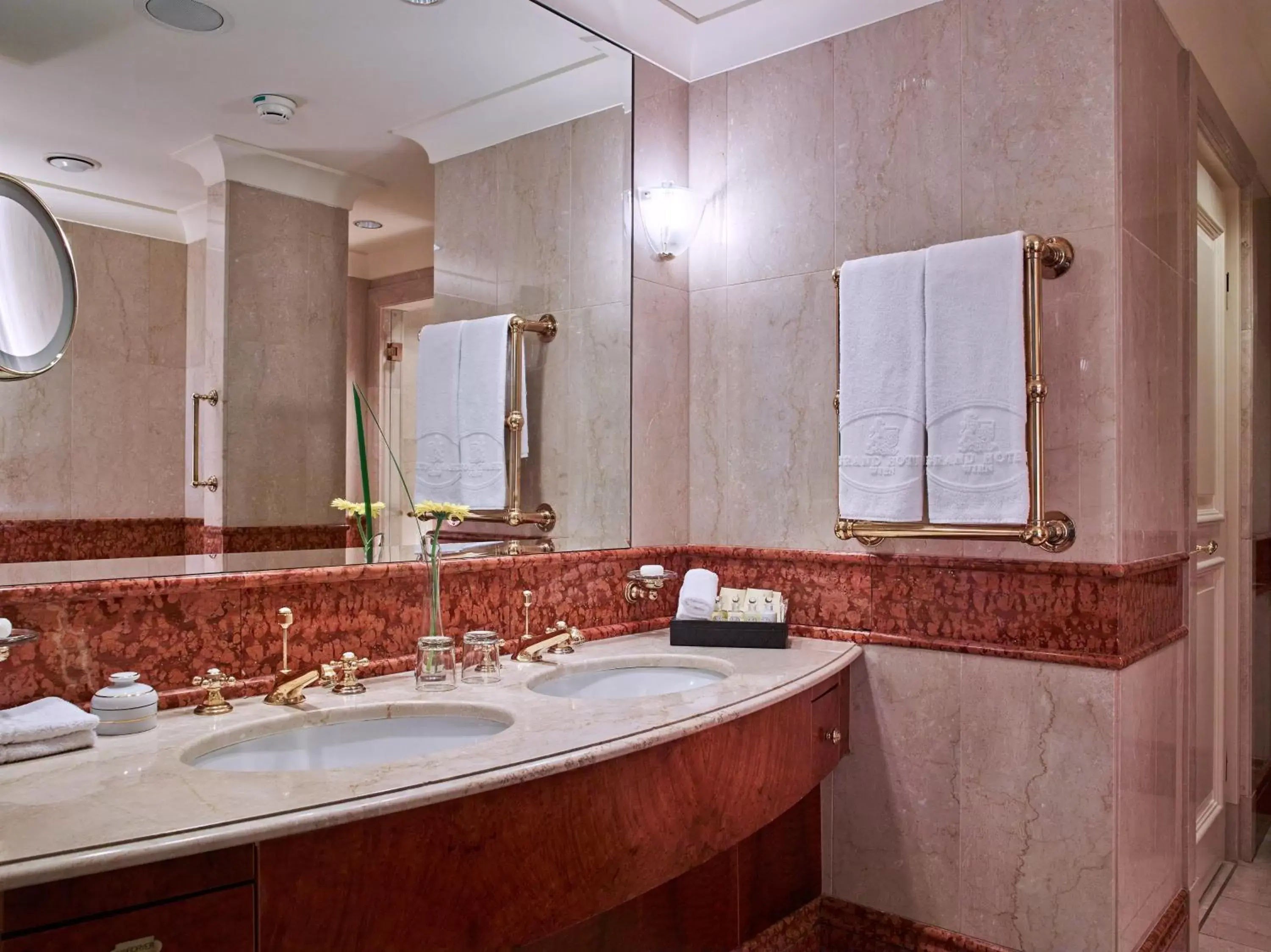 Bathroom in Grand Hotel Wien