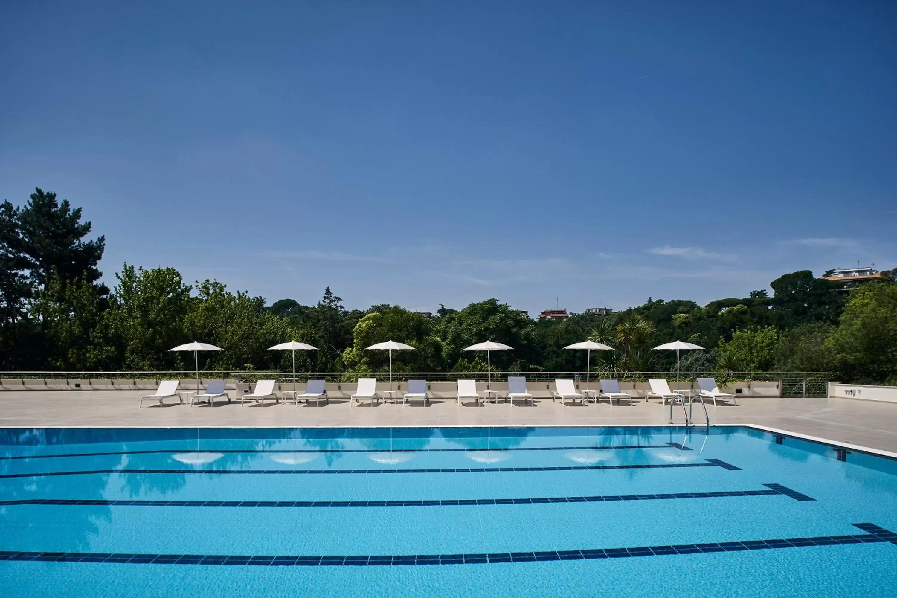 Swimming Pool in Hotel Villa Pamphili Roma