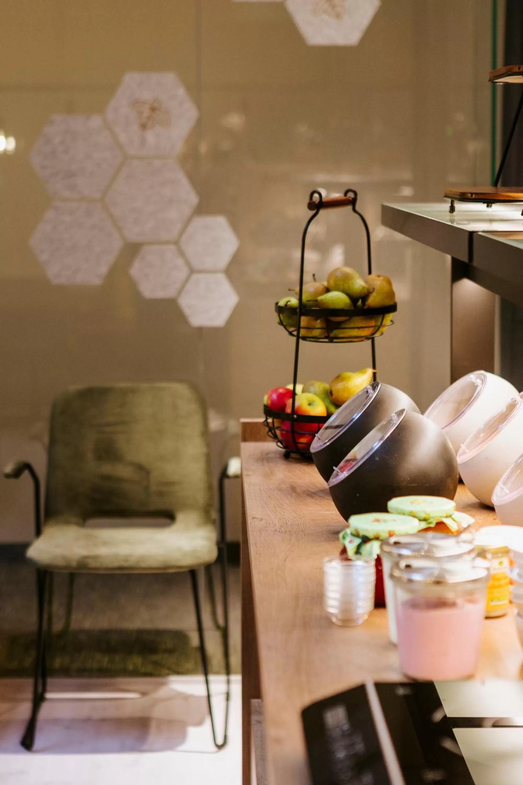 Breakfast in BEE GREEN Linz Self-Check-in-Hotel