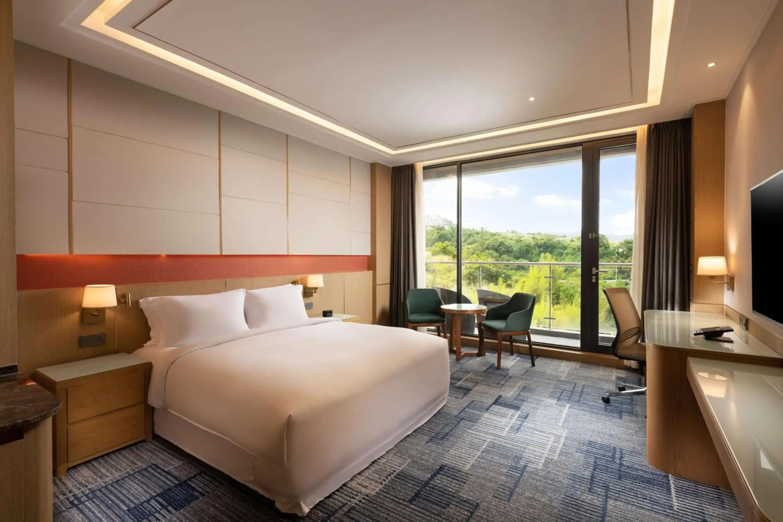 Bedroom, Bed in Hilton Clark Sun Valley Resort Bedroom, Bed in Hilton Clark Sun Valley Resort