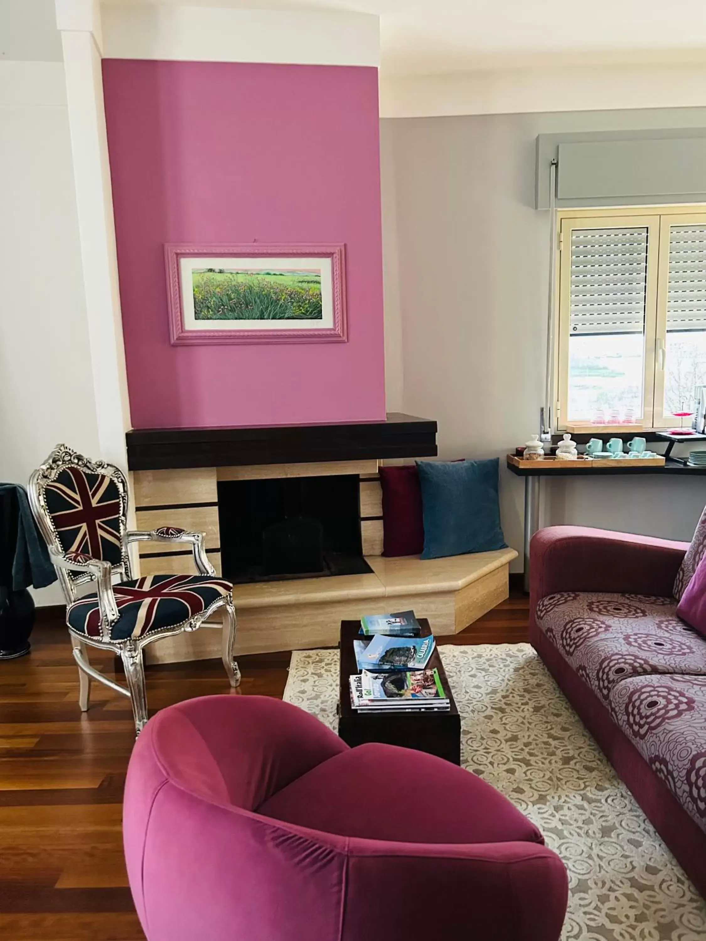 Seating Area in La scala del libro