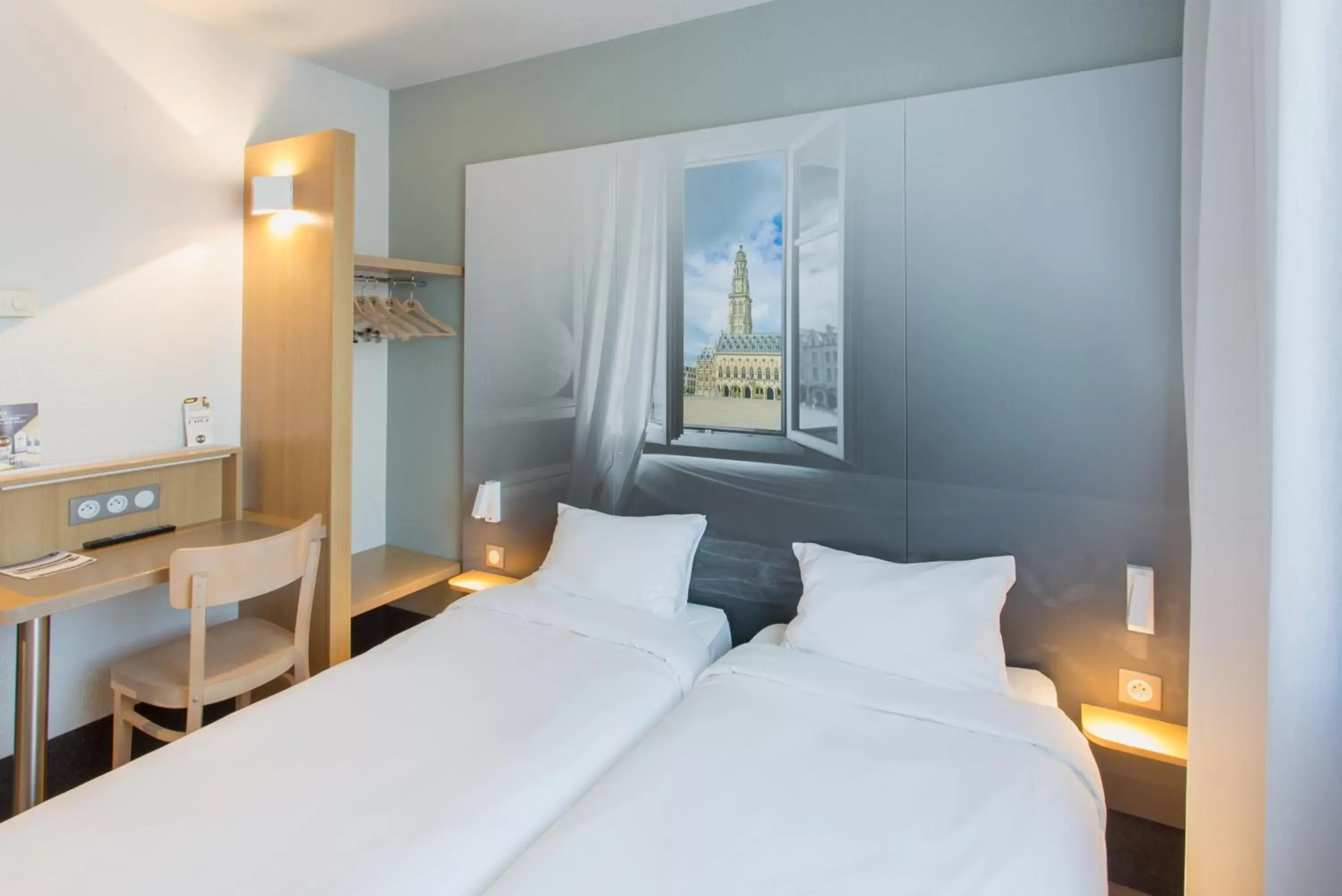 Bedroom, Bed in B&B HOTEL Arras