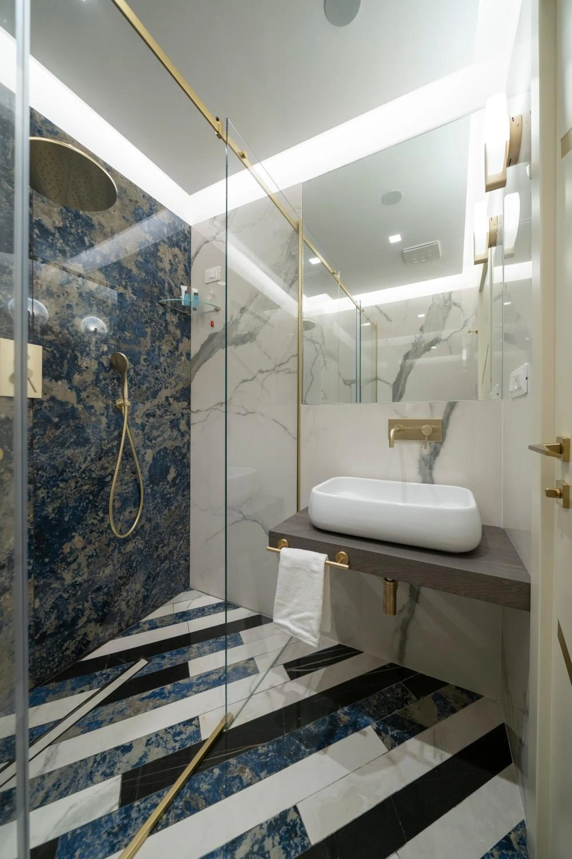 Bathroom in Hotel Cala Moresca