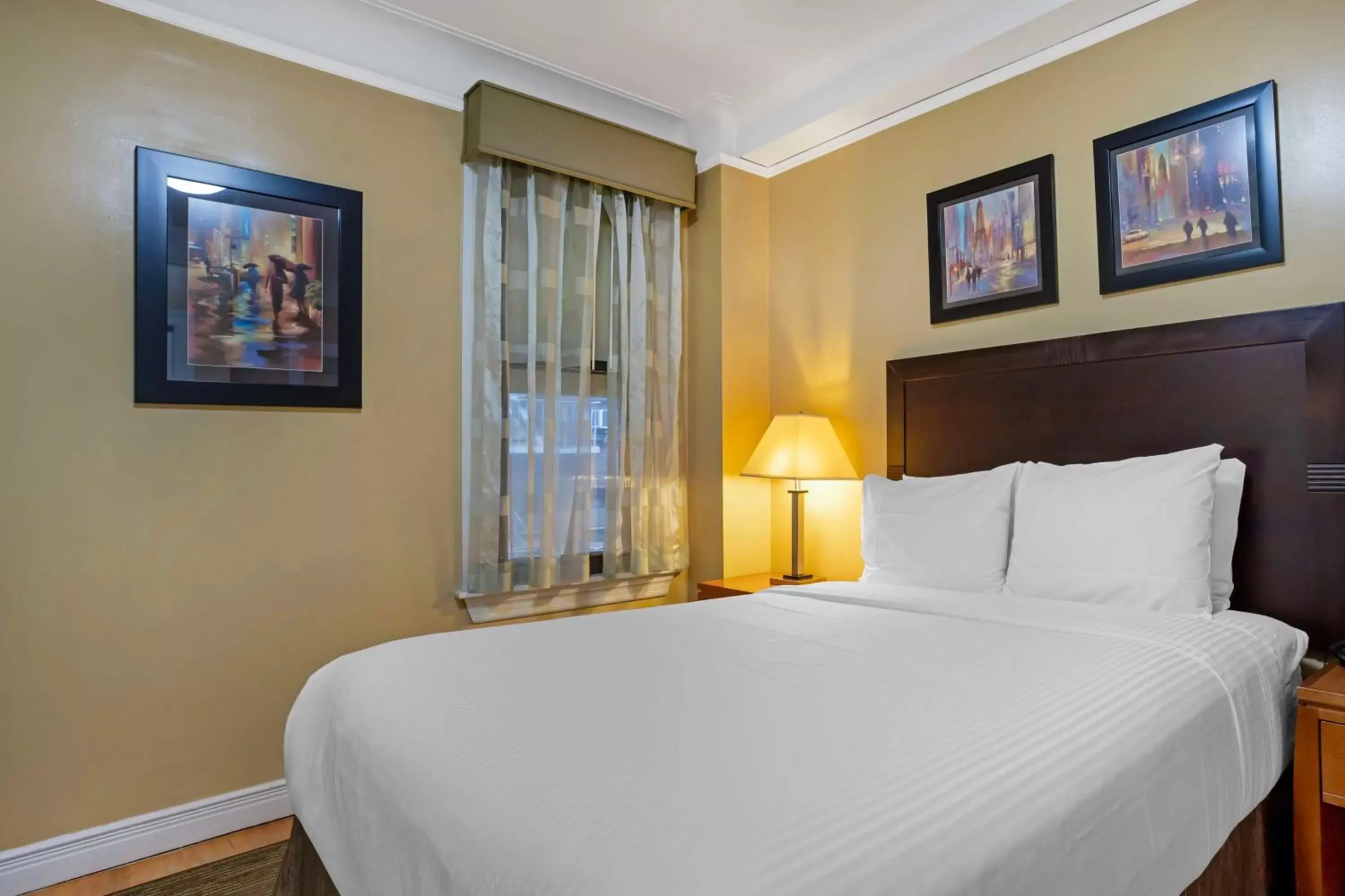 Apartment with Queen Bed in Best Western Plus Hospitality House Suites