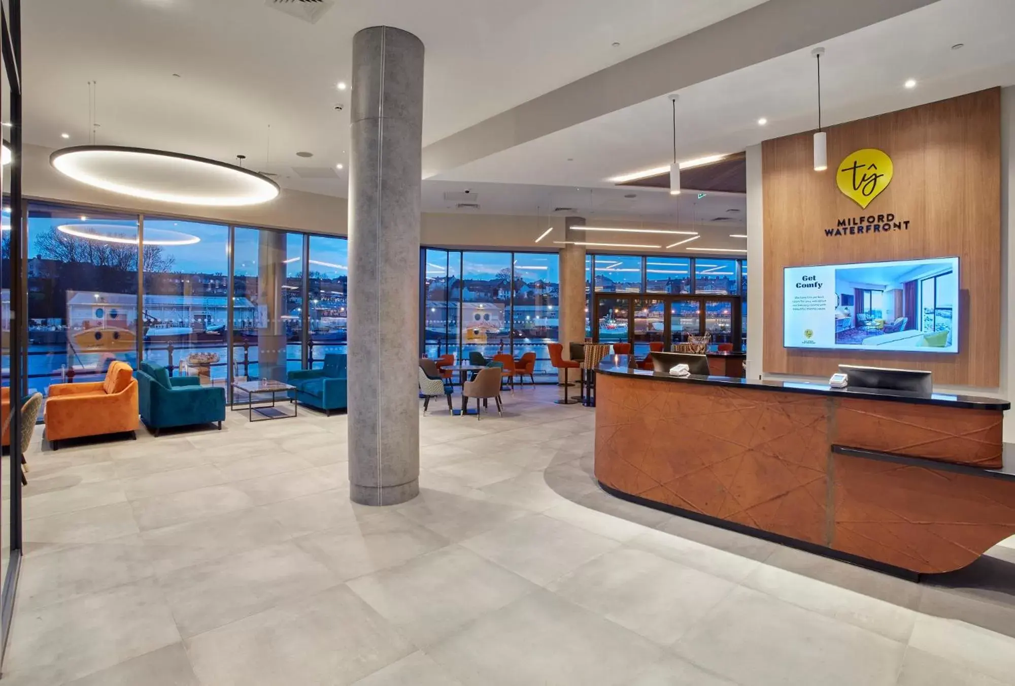 Lobby or reception, Lobby/Reception in Tŷ Milford Waterfront