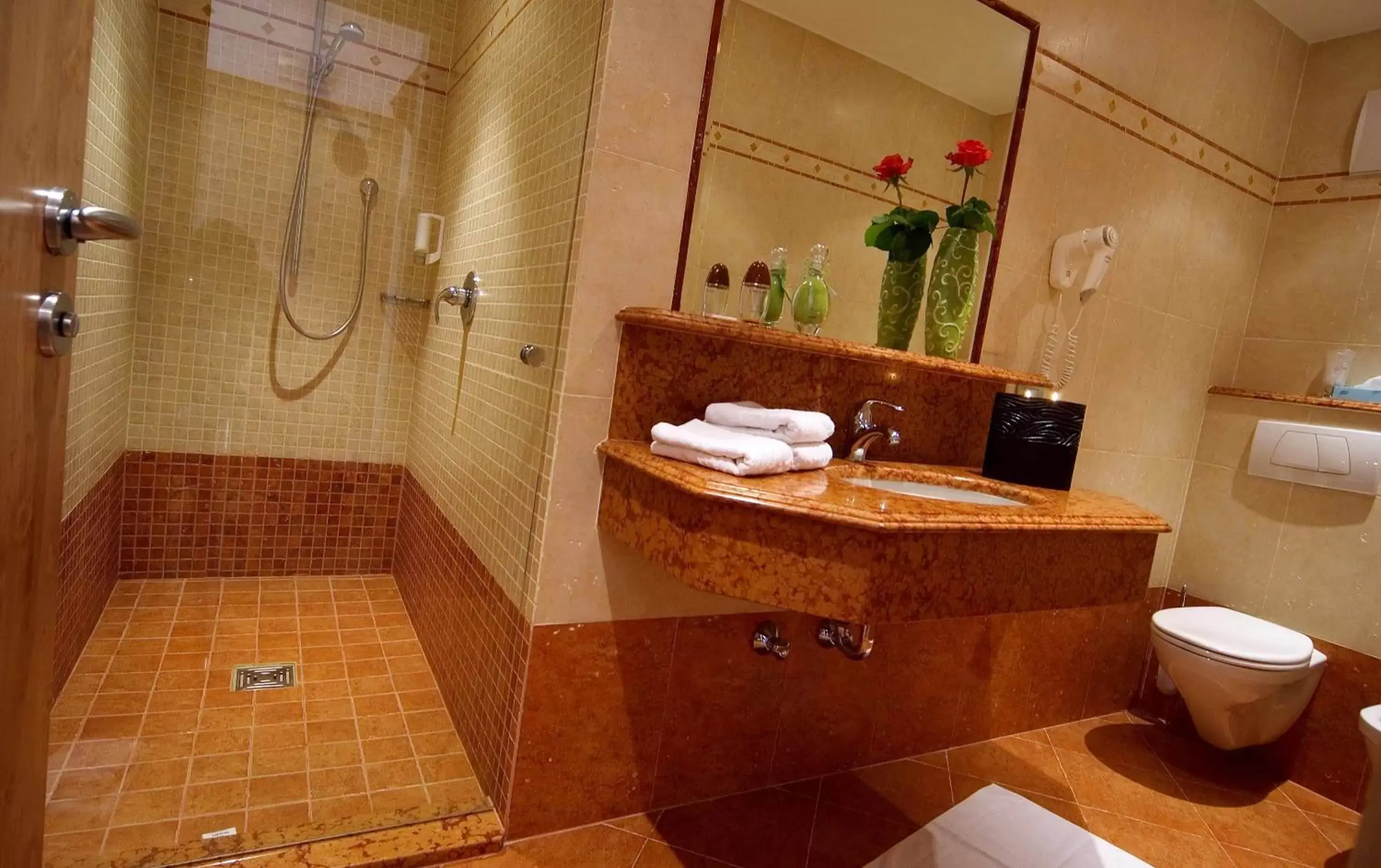 Bathroom in Hotel ANDER