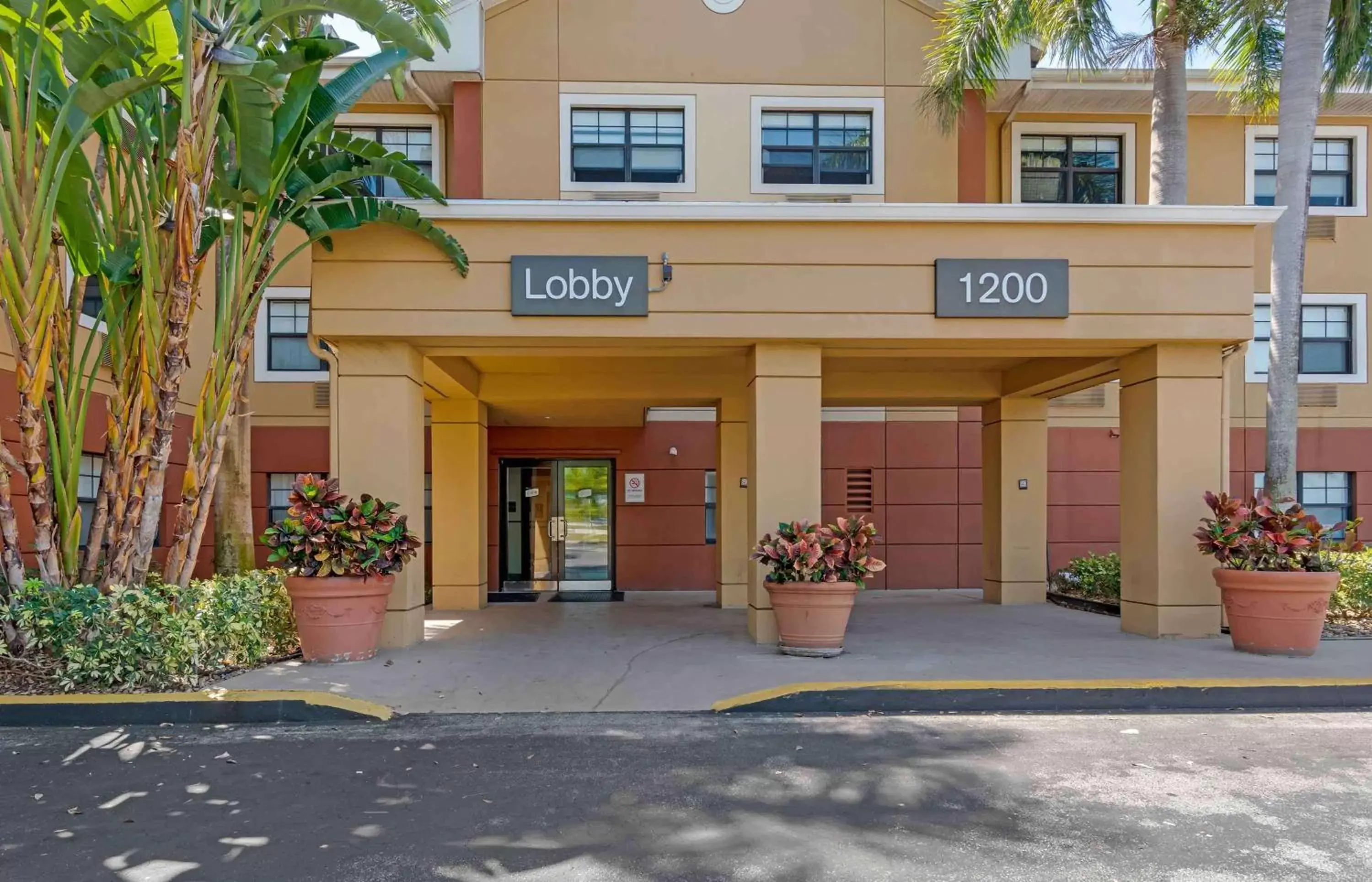 Property building in Extended Stay America Premier Suites - Fort Lauderdale - Deerfield Beach