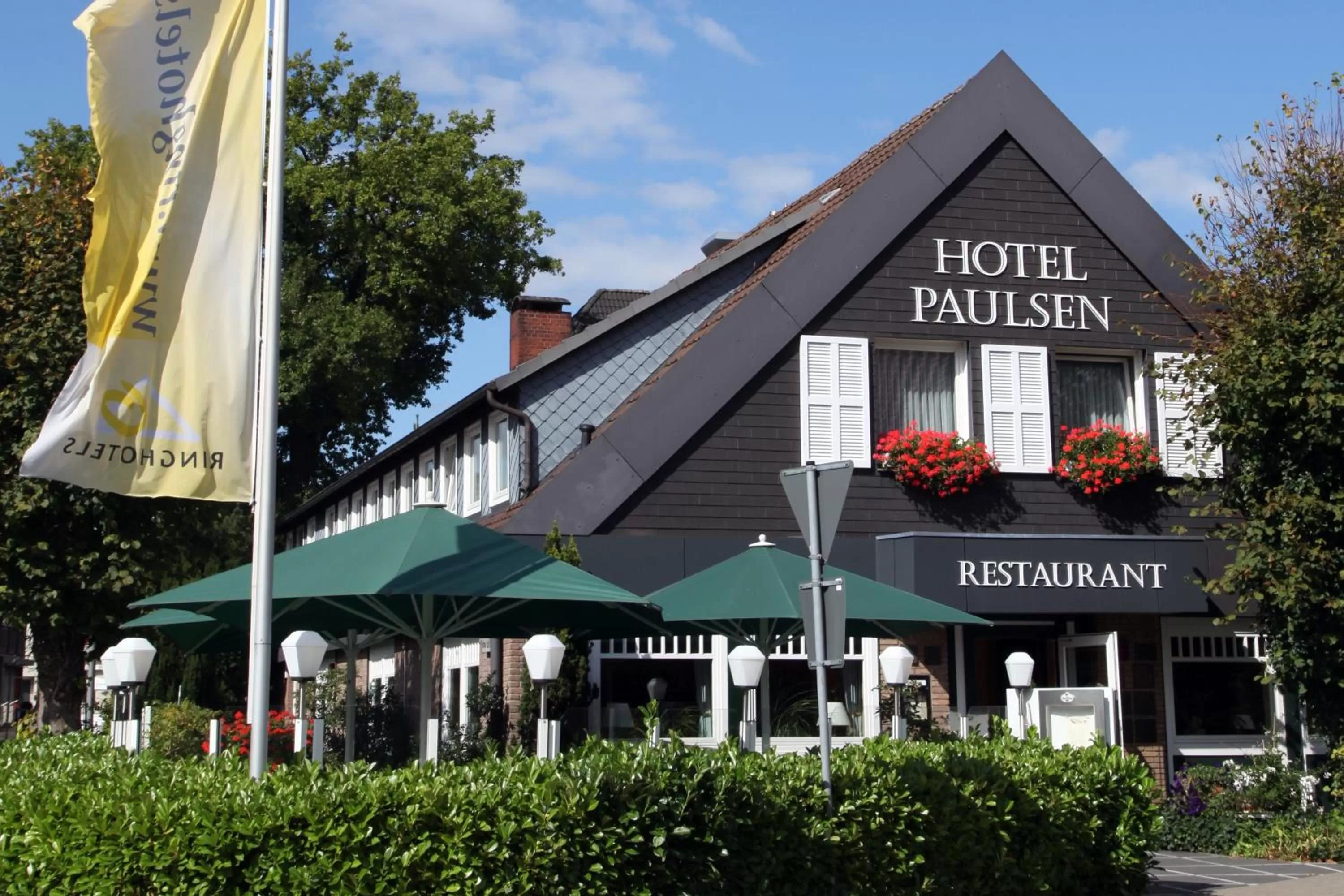 Facade/entrance in Hotel Paulsen