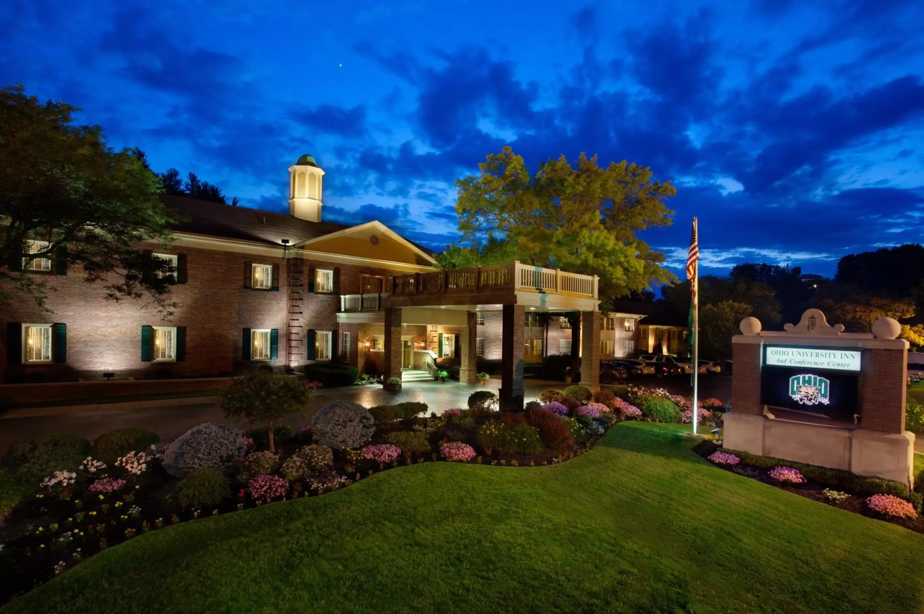 Facade/entrance in Ohio University Inn and Conference Center Facade/entrance in Ohio University Inn and Conference Center