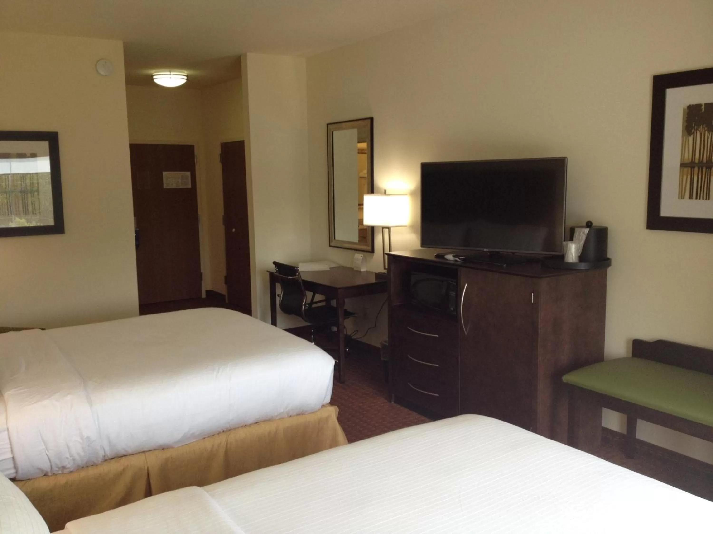 Queen Room with Two Queen Beds - Hearing Accessible/Non-Smoking in Holiday Inn Express DeFuniak Springs by IHG